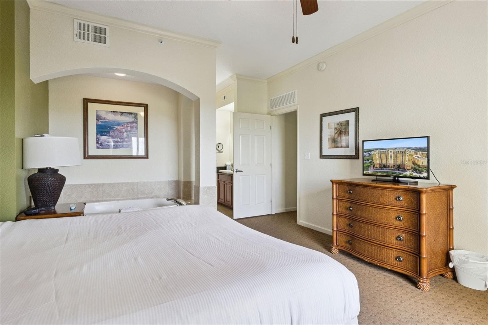 Condo - Hotel at 8125 RESORT VILLAGE DR #51505, ORLANDO, photo 18 of 79