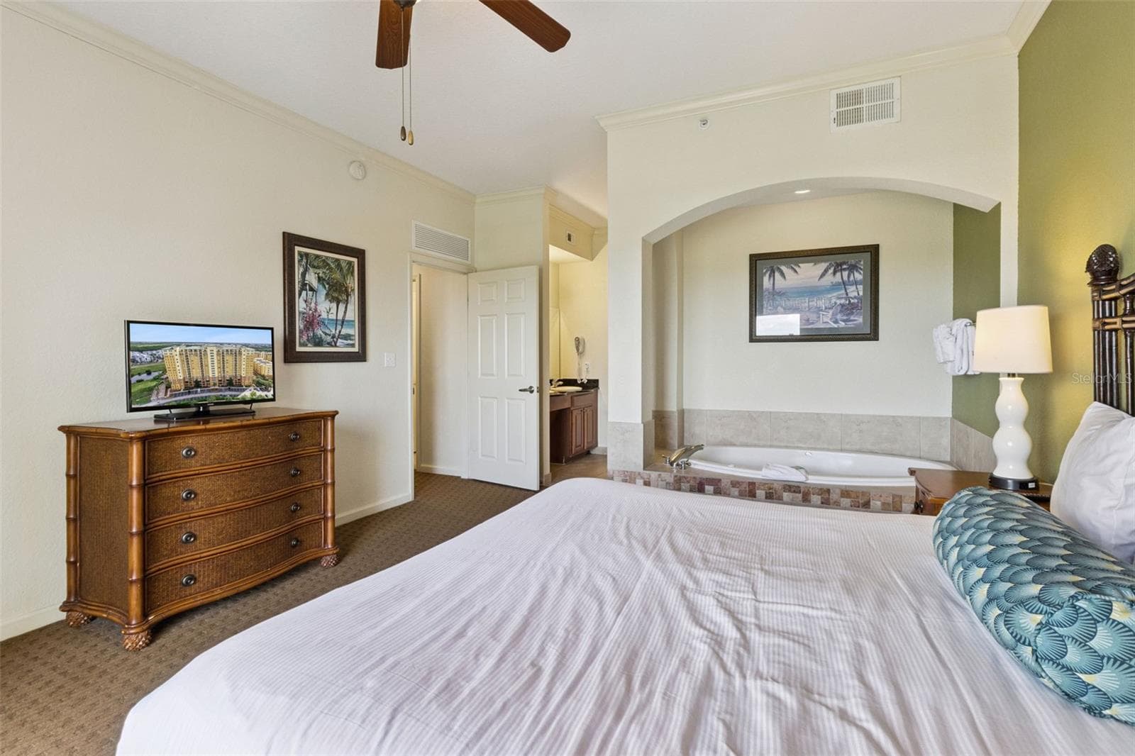 Condo - Hotel at 8125 RESORT VILLAGE DR #51505, ORLANDO, photo 22 of 79