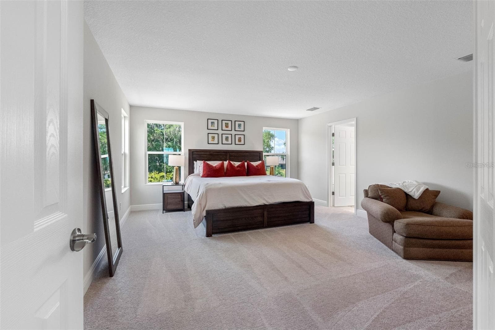 Private primary suite - 14868 SUMMER BRANCH DR, LITHIA