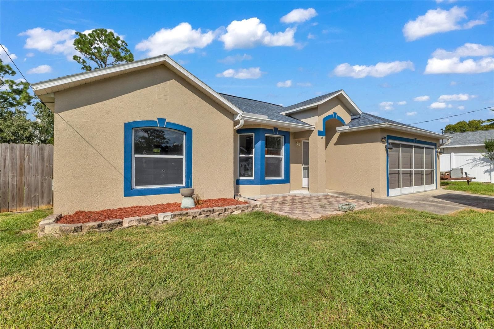 Single Family Residence at 10303 FORDHAM ST, SPRING HILL, photo 2 of 44