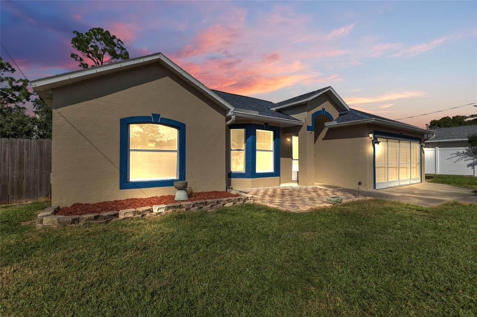 Single Family Residence at 10303 FORDHAM ST, SPRING HILL, photo 3 of 44