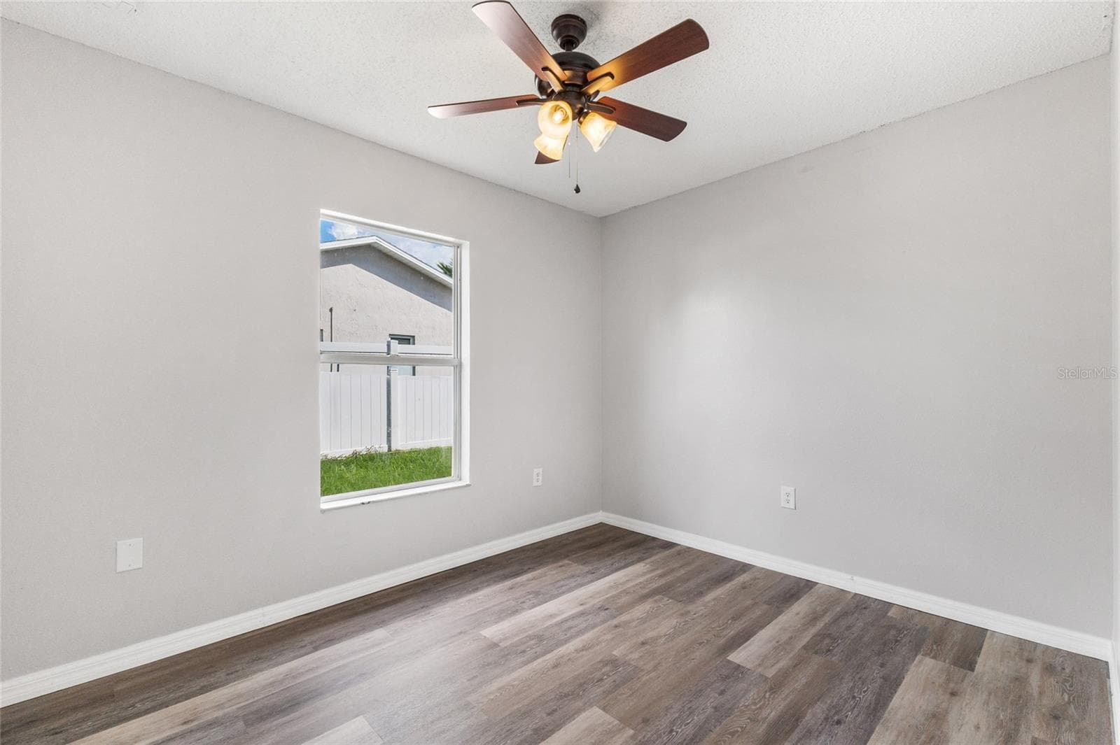 Single Family Residence at 10303 FORDHAM ST, SPRING HILL, photo 29 of 44