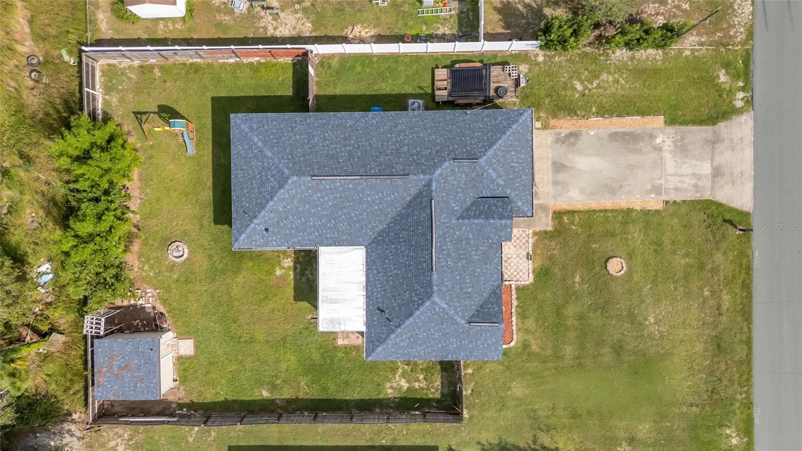 Single Family Residence at 10303 FORDHAM ST, SPRING HILL, photo 41 of 44