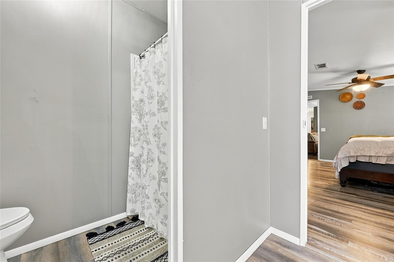 Manufactured Home at 5460 SW 48TH CT, TRENTON, photo 19 of 33