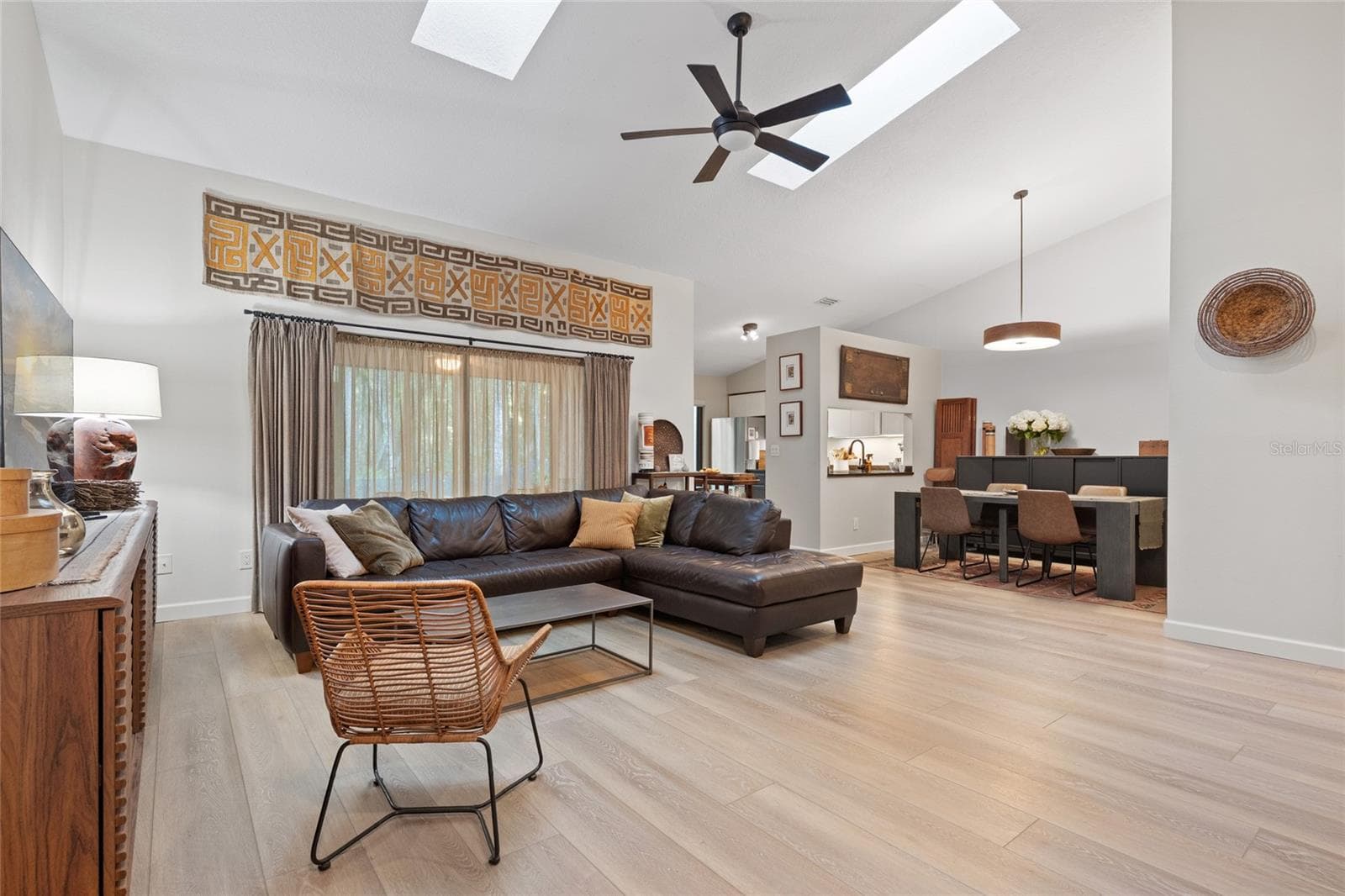 Villa at 3427 HILLMOOR DR, PALM HARBOR, photo 4 of 38