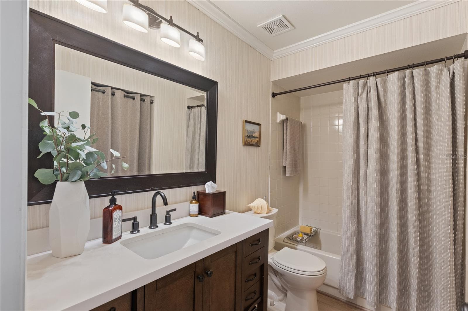 Villa at 3427 HILLMOOR DR, PALM HARBOR, photo 18 of 38