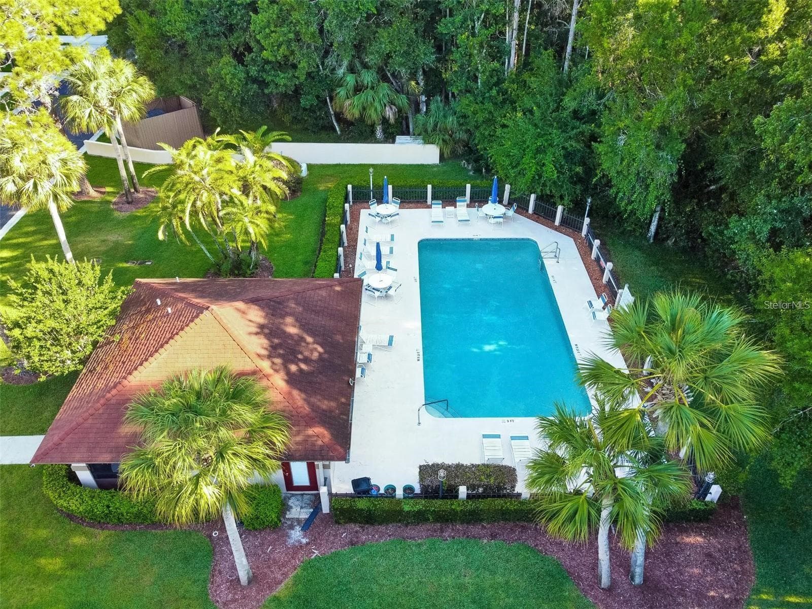 Villa at 3427 HILLMOOR DR, PALM HARBOR, photo 26 of 38