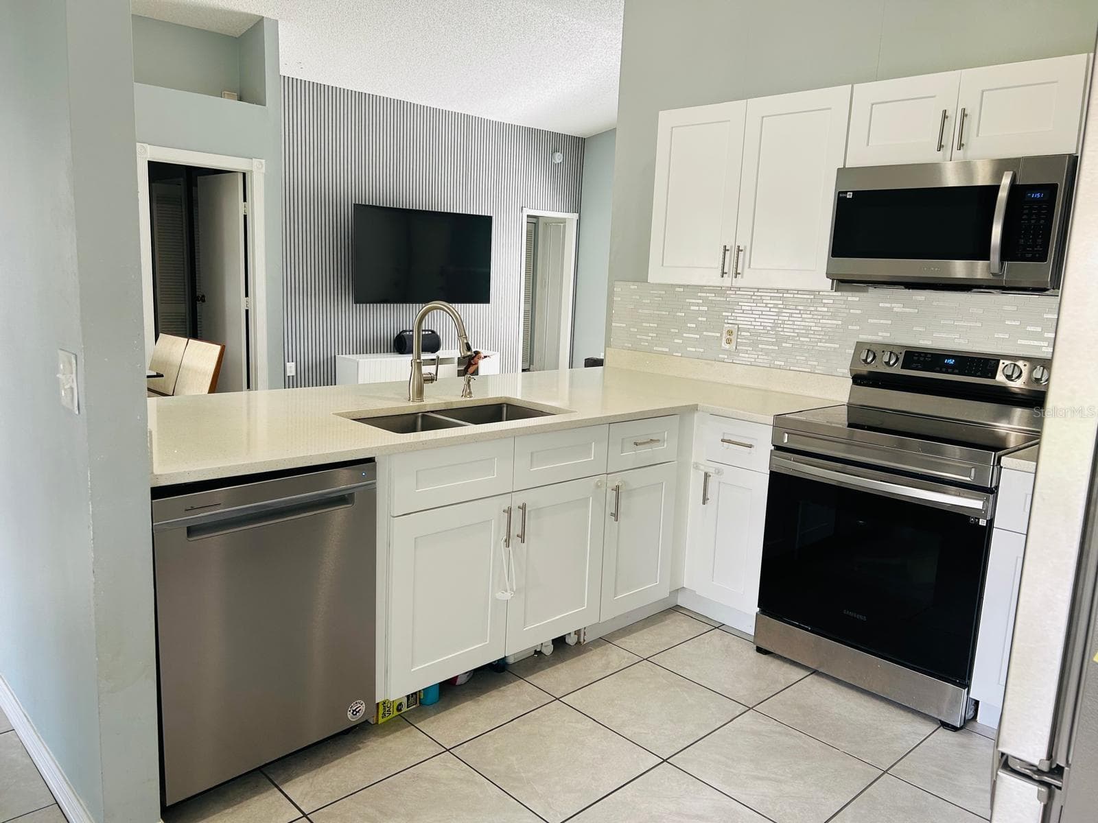 Single Family Residence at 2833 WOODRUFF DR, ORLANDO, photo 7 of 26