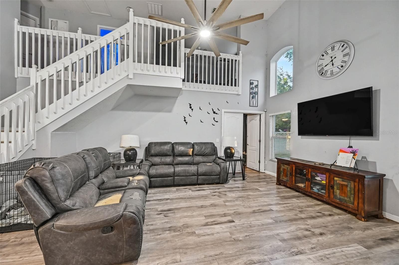 Single Family Residence at 909 15TH ST NE, RUSKIN, photo 6 of 19