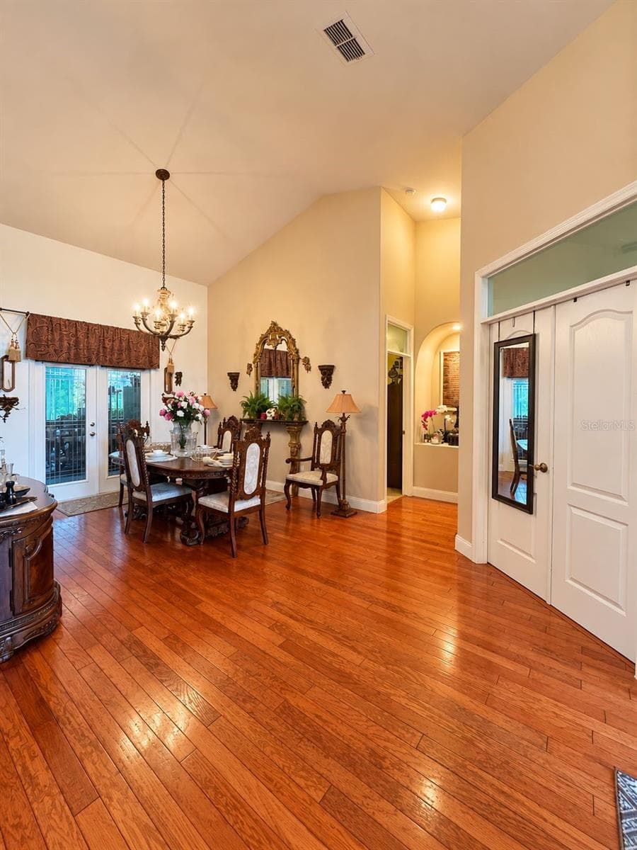 Single Family Residence at 3770 CALVERT AVE, ORLANDO, photo 7 of 26
