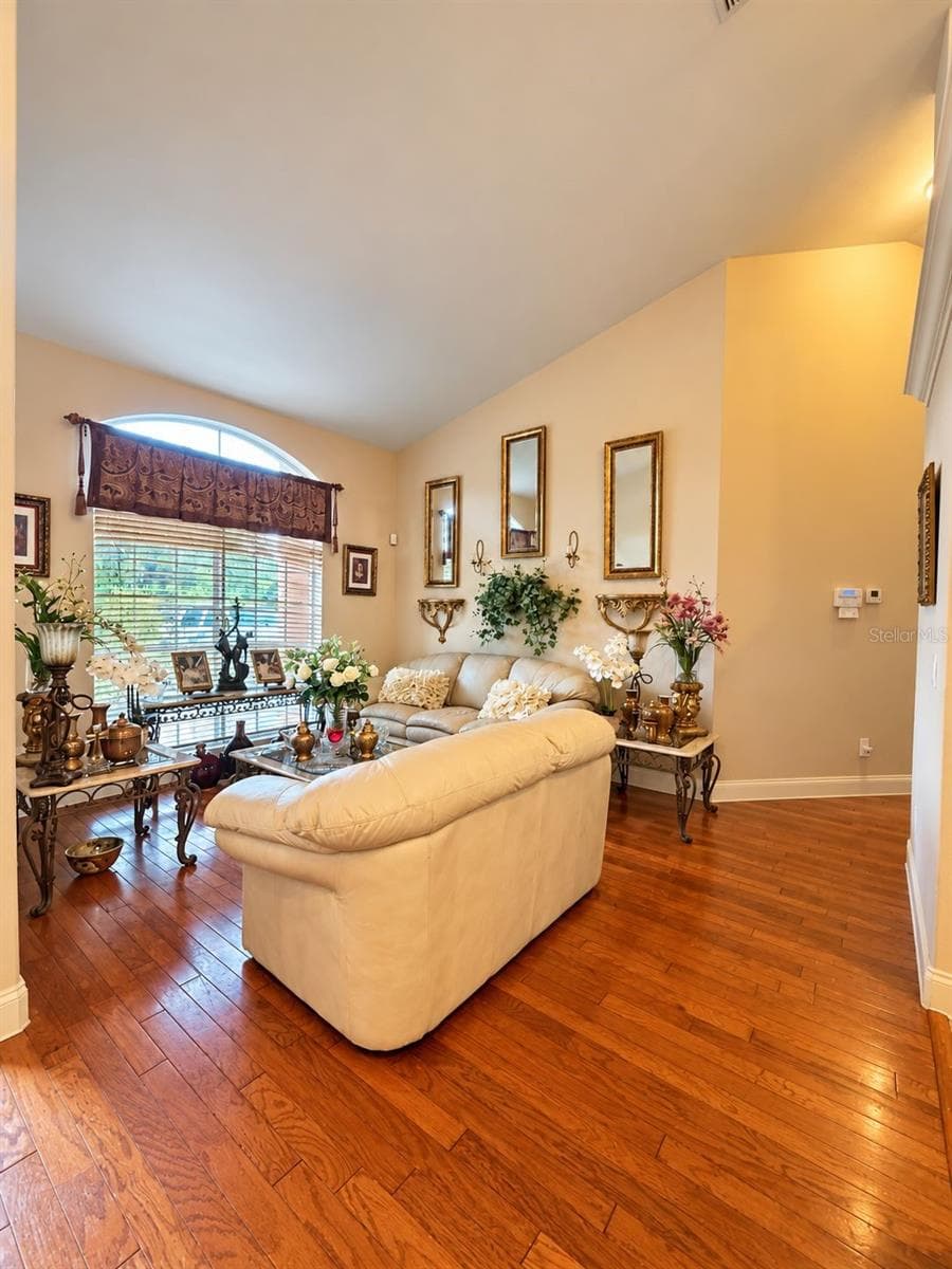 Single Family Residence at 3770 CALVERT AVE, ORLANDO, photo 10 of 26