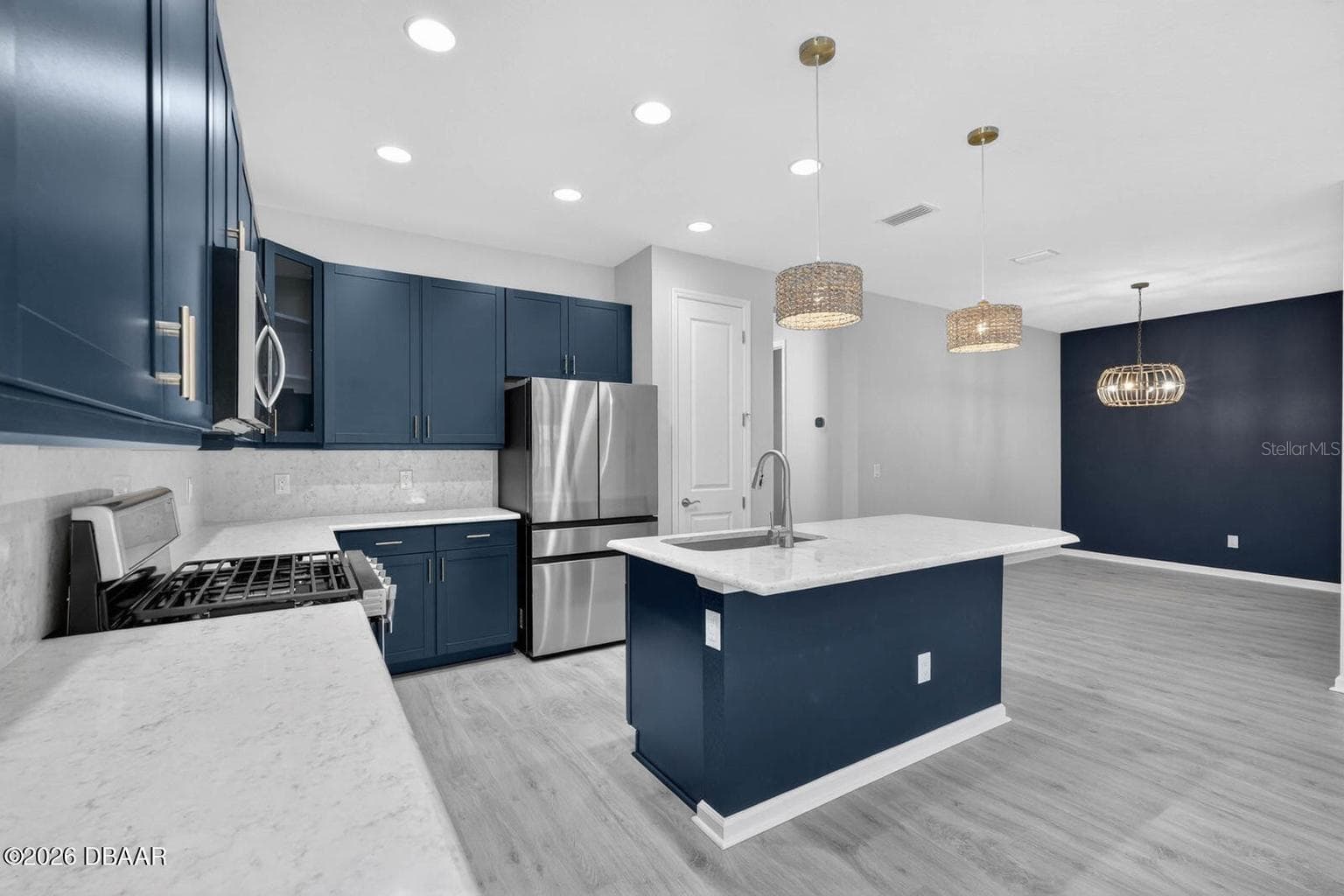 Spacious Navy Kitchen - 854 MARGARITAVILLE AVE, DAYTONA BEACH