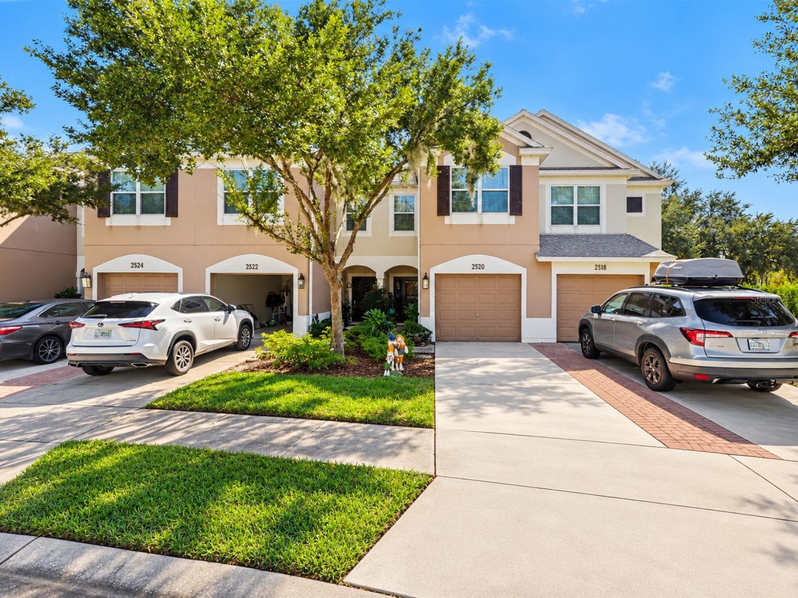 Townhouse at 2520 GLENRISE PL, WESLEY CHAPEL, photo 2 of 43