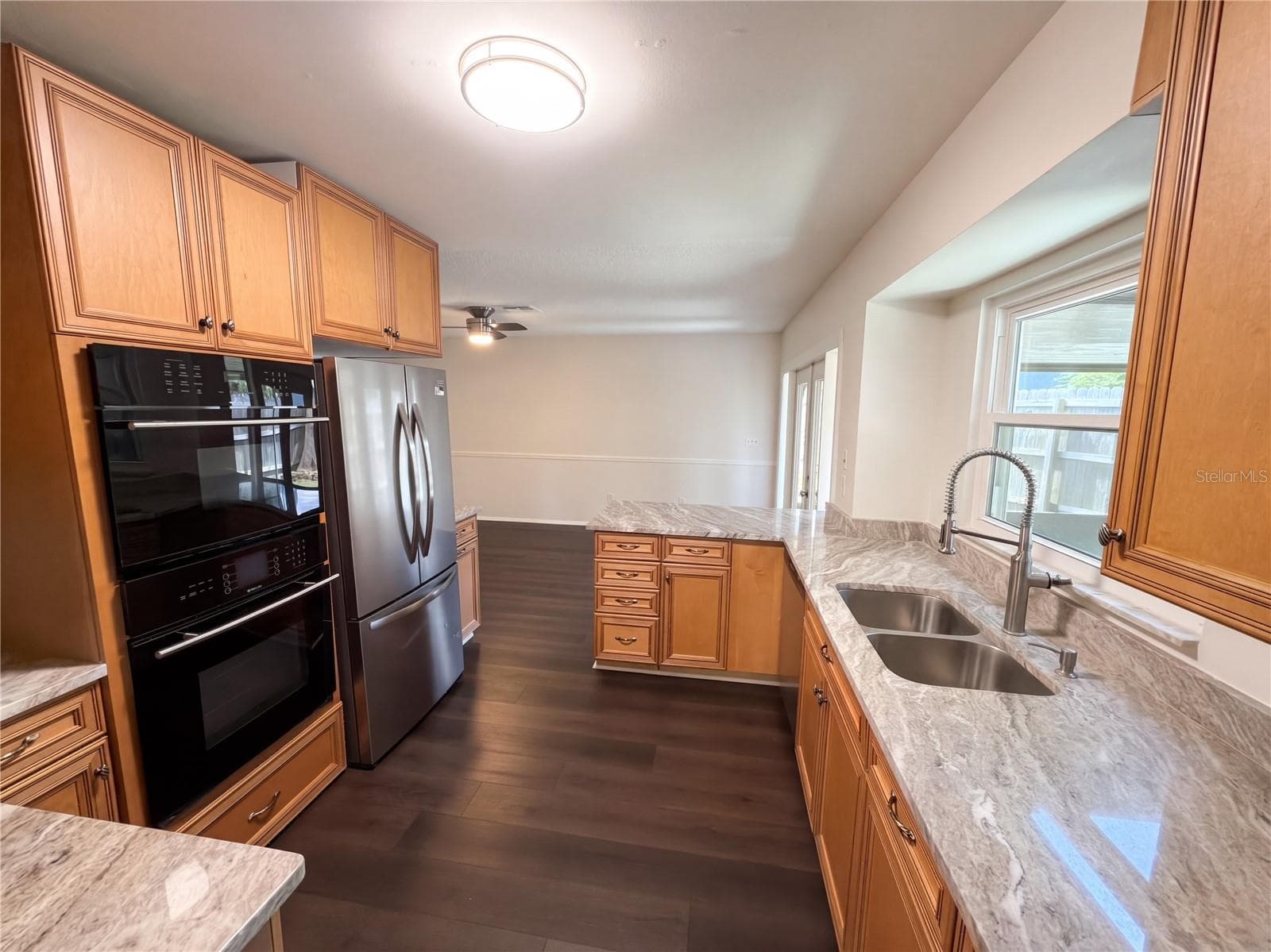 Single Family Residence at 733 LAKEVIEW DR, WINTER SPRINGS, photo 3 of 27