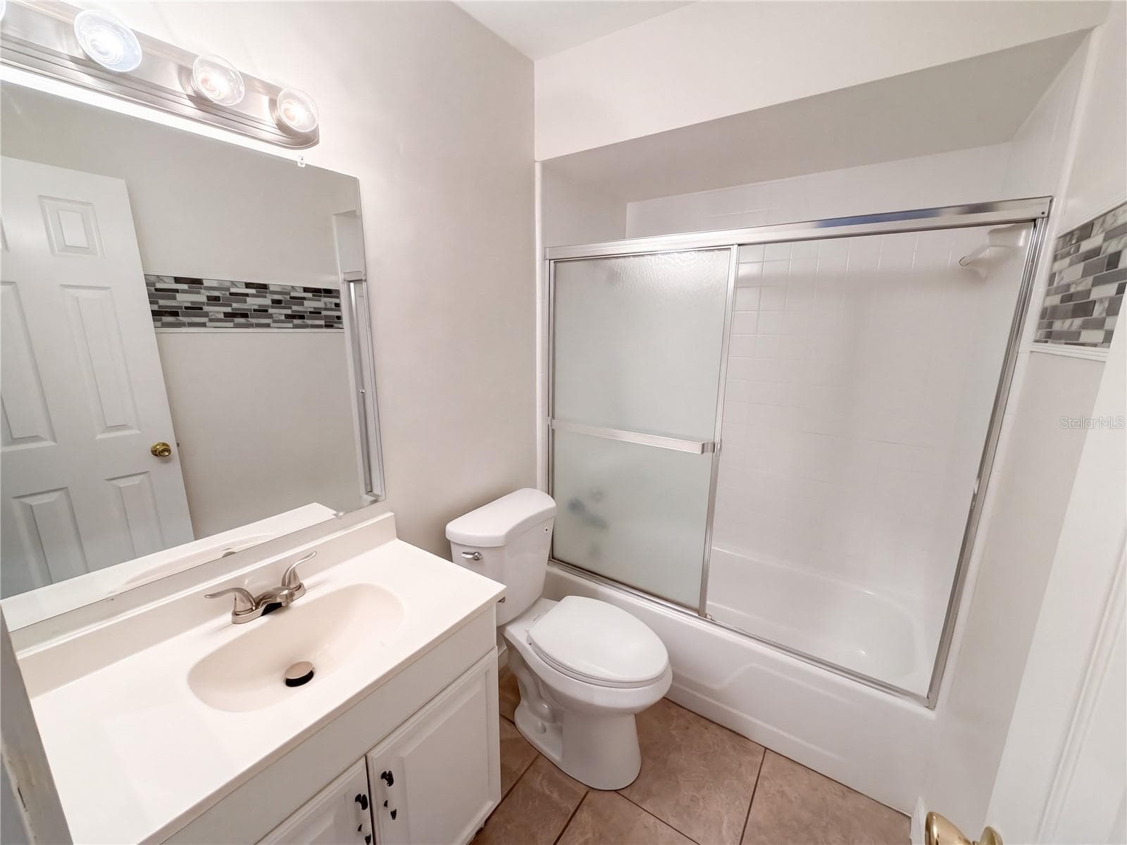 Single Family Residence at 733 LAKEVIEW DR, WINTER SPRINGS, photo 22 of 27