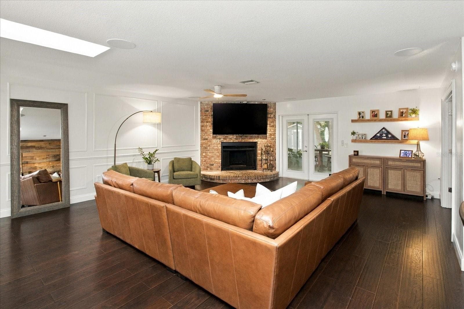 Single Family Residence at 3707 BAYVIEW DR, ORLANDO, photo 6 of 21