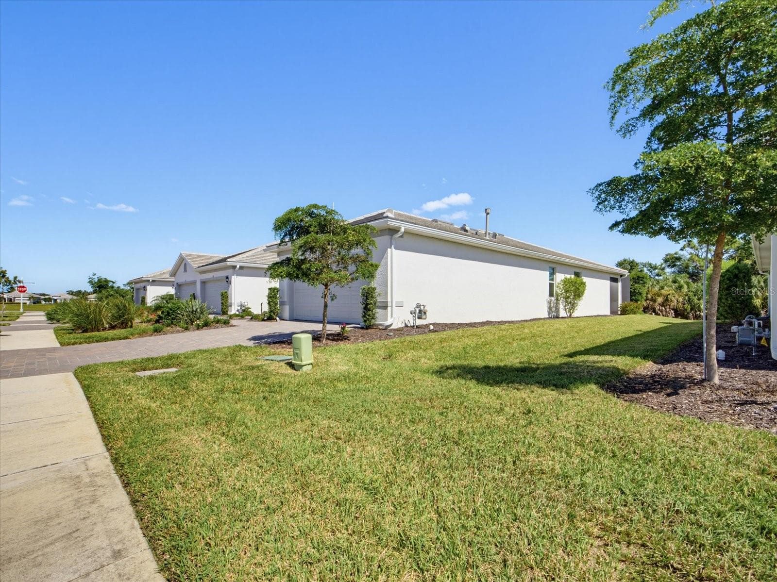 Villa at 25912 BIMINI SANDS CT, ENGLEWOOD, photo 2 of 55