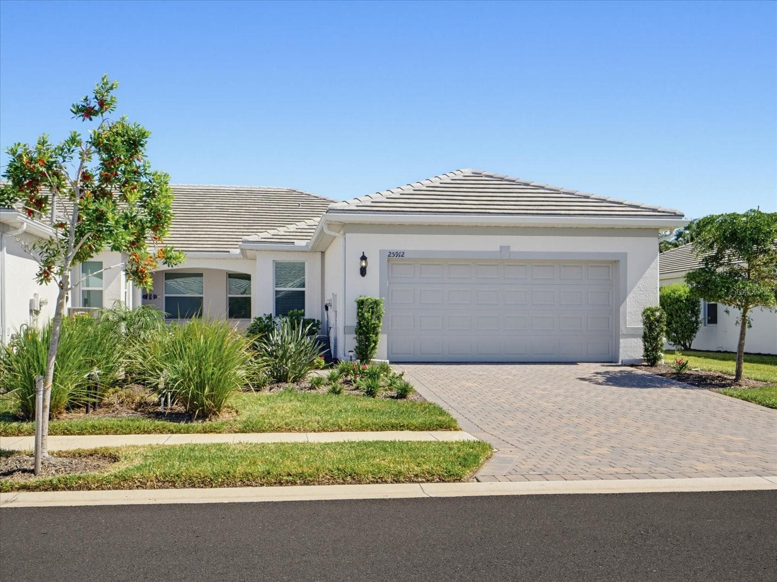 Villa at 25912 BIMINI SANDS CT, ENGLEWOOD, photo 3 of 55