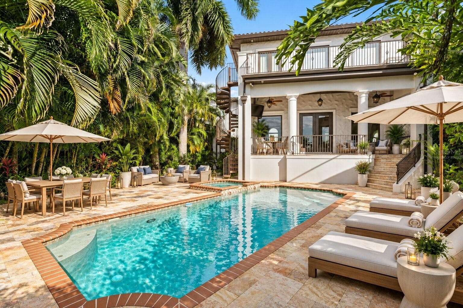 Virtually Staged - 5211 W NEPTUNE WAY, TAMPA