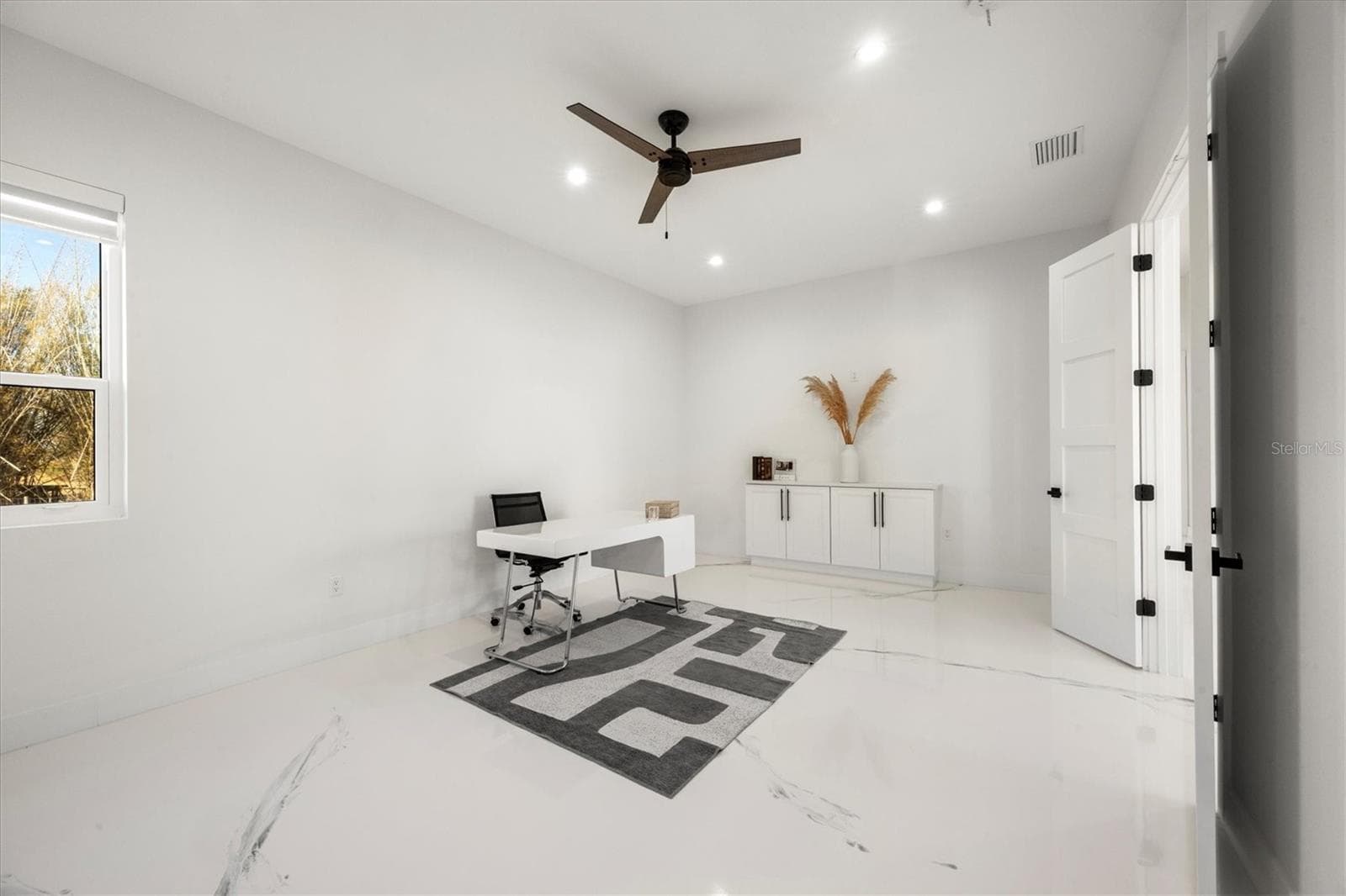 Single Family Residence at 14325 MJ RD, MYAKKA CITY, photo 10 of 46