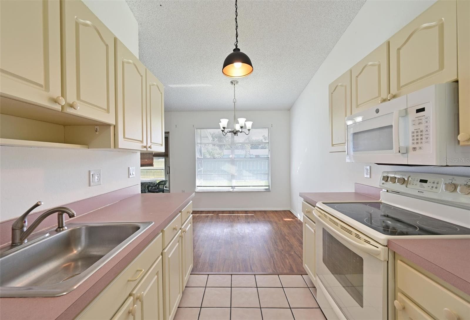 Villa at 3401 36TH ST W, BRADENTON, photo 10 of 39