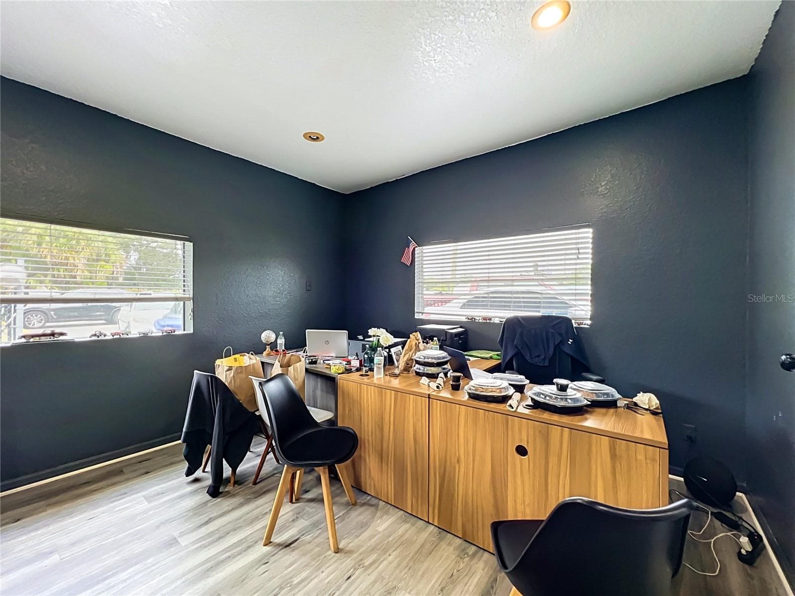 Mixed Use at 690 N SEMORAN BLVD, ORLANDO, photo 14 of 75
