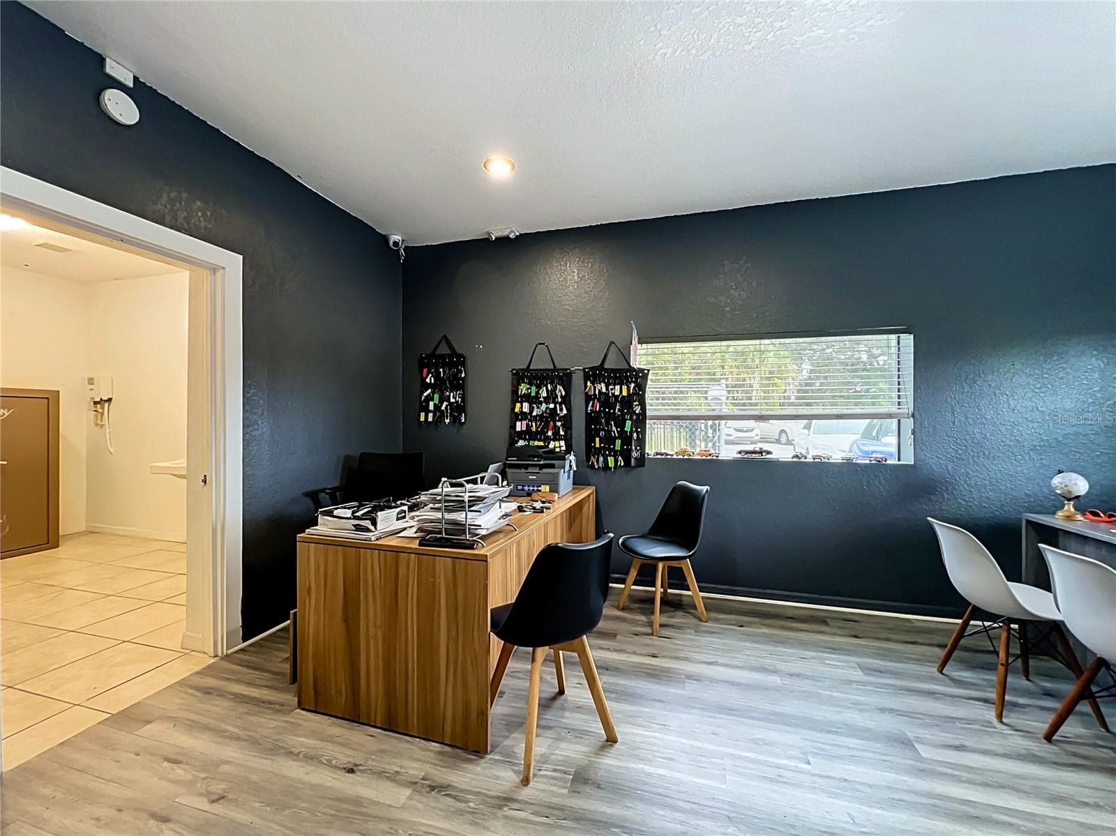 Mixed Use at 690 N SEMORAN BLVD, ORLANDO, photo 15 of 75