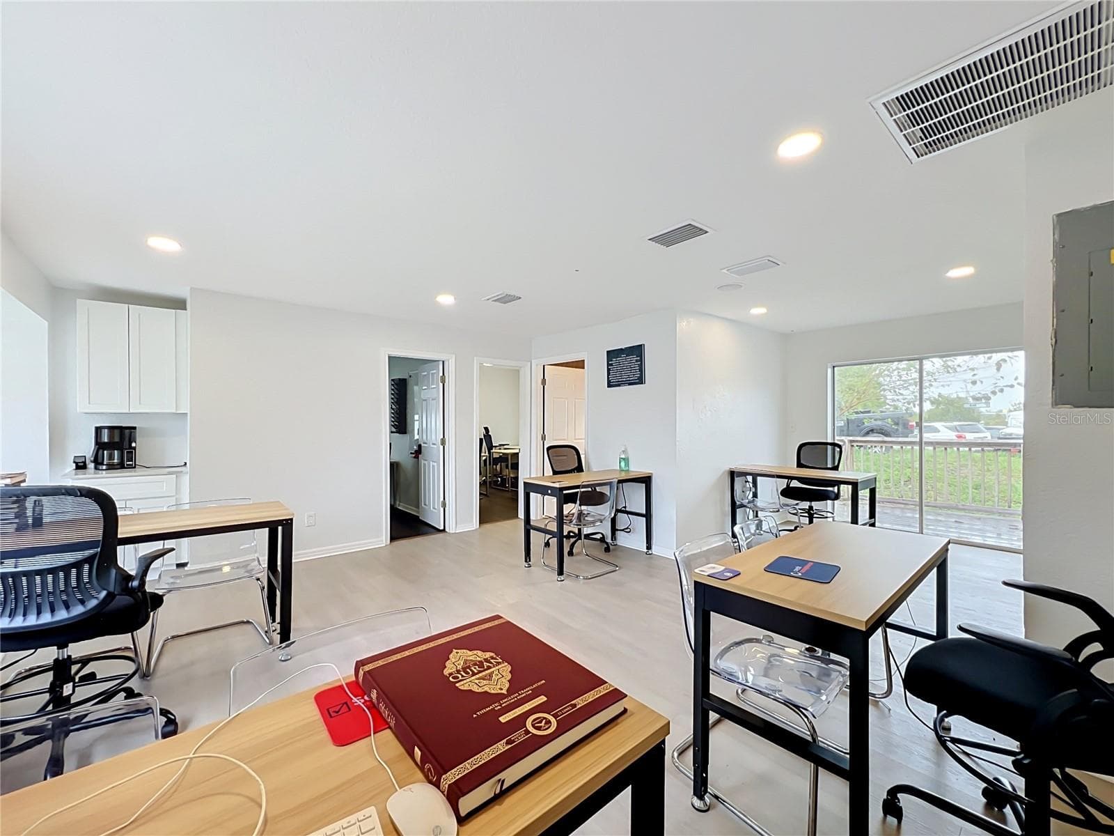 Mixed Use at 690 N SEMORAN BLVD, ORLANDO, photo 30 of 75