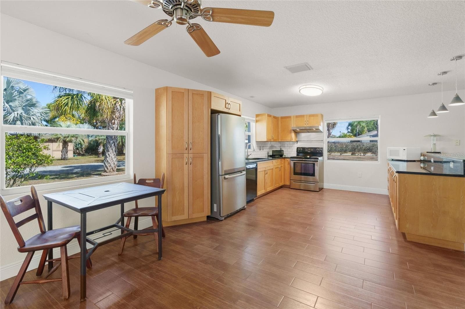 Single Family Residence at 6520 QUONSET RD, BRADENTON, photo 13 of 34