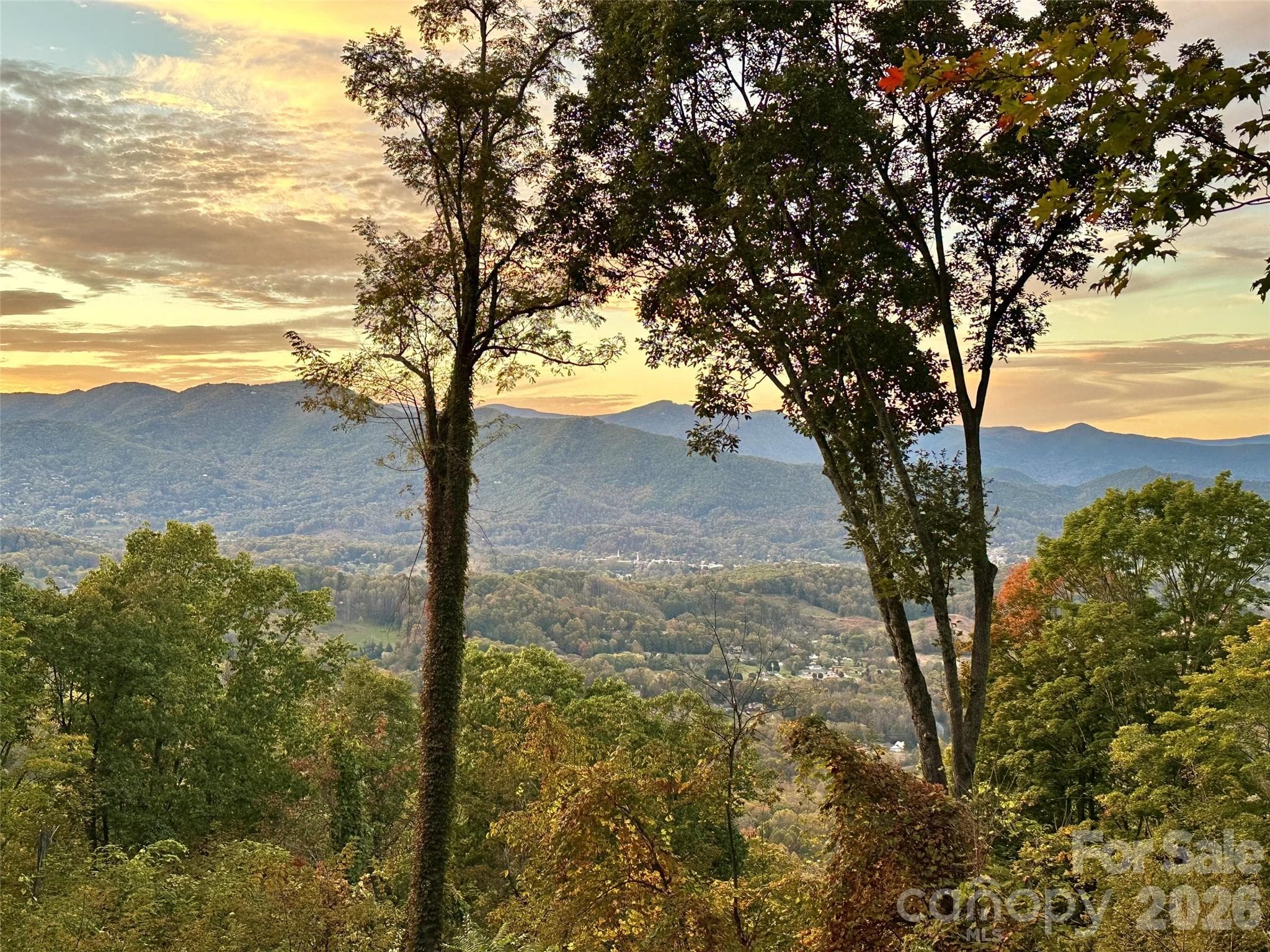 Beautiful mtn and valley views - 399 Goodson Spring Road, Waynesville