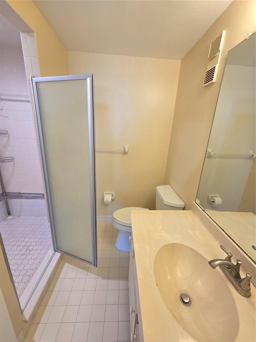 Owners bedroom ensuite - 7100 SUNSHINE SKYWAY LN S #301, ST PETERSBURG