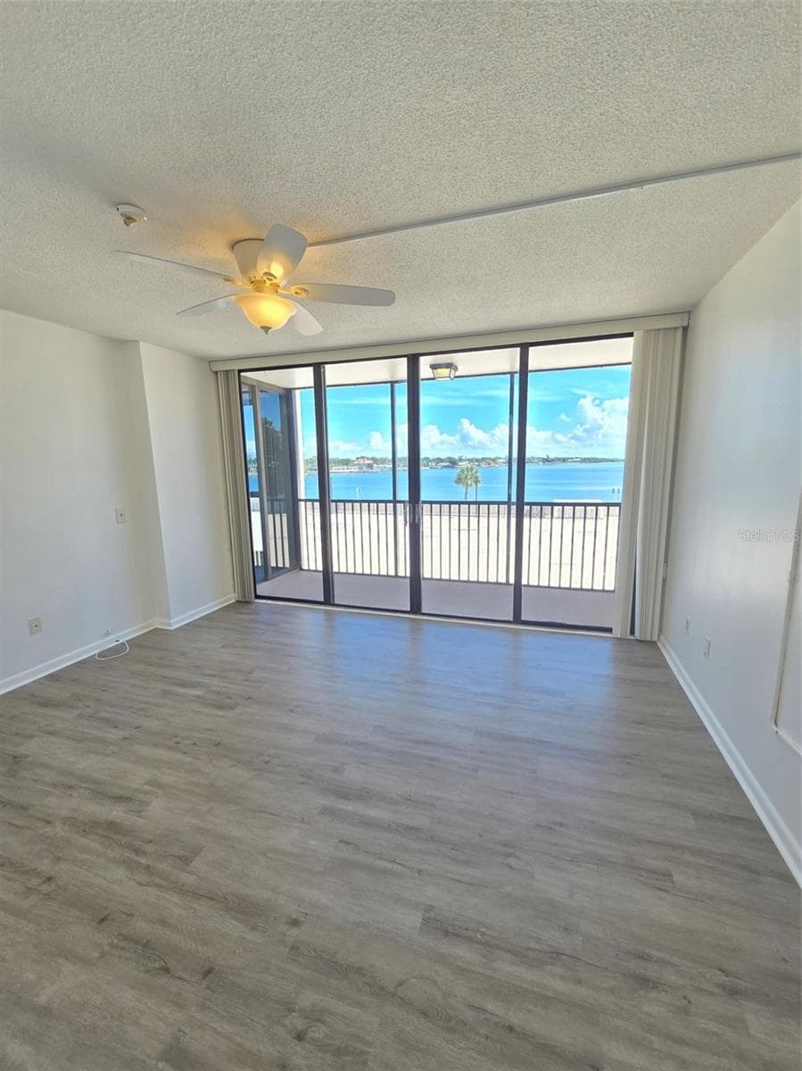 Bedroom 2 - 7100 SUNSHINE SKYWAY LN S #301, ST PETERSBURG