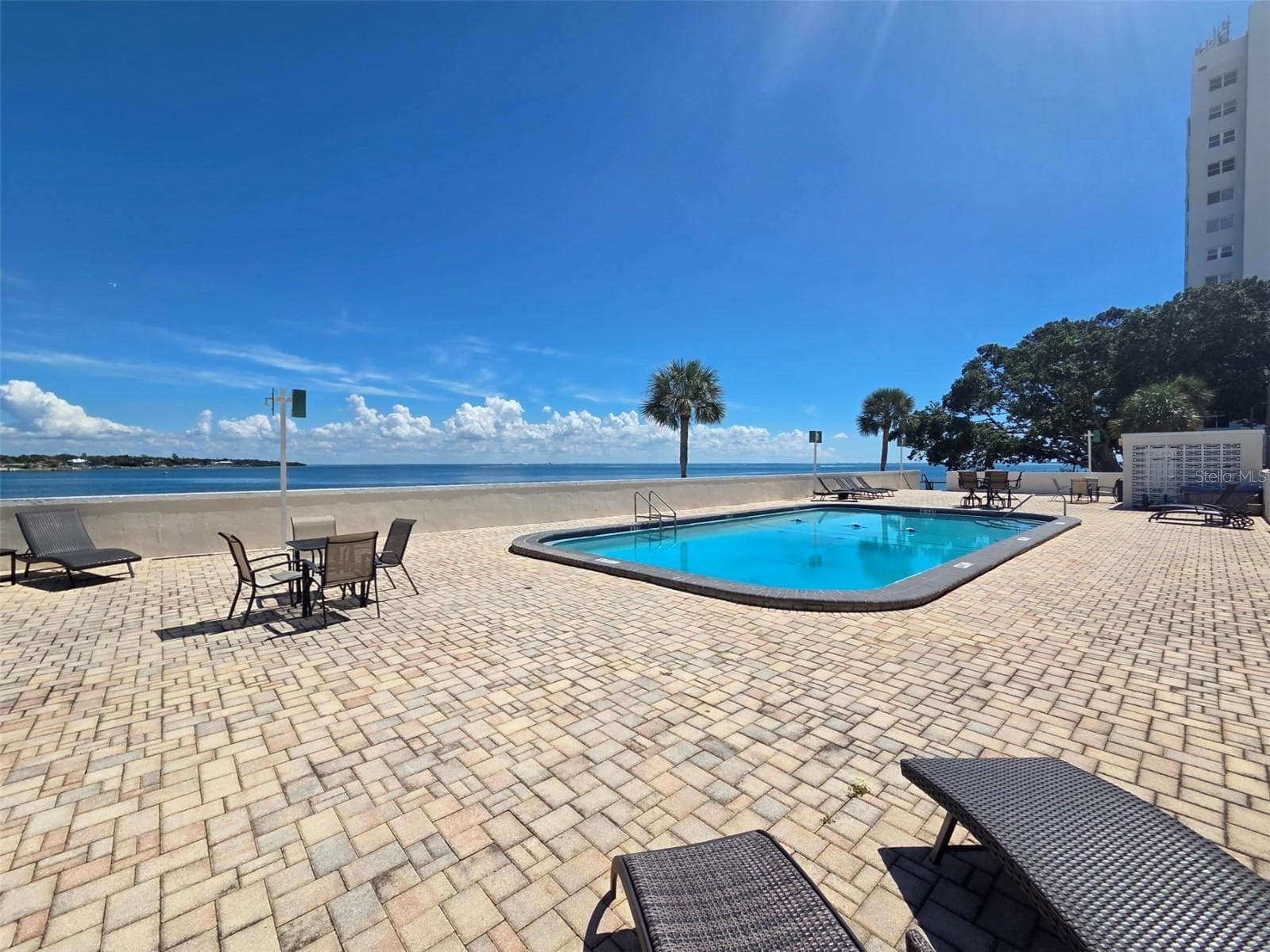 Community Pool - 7100 SUNSHINE SKYWAY LN S #301, ST PETERSBURG