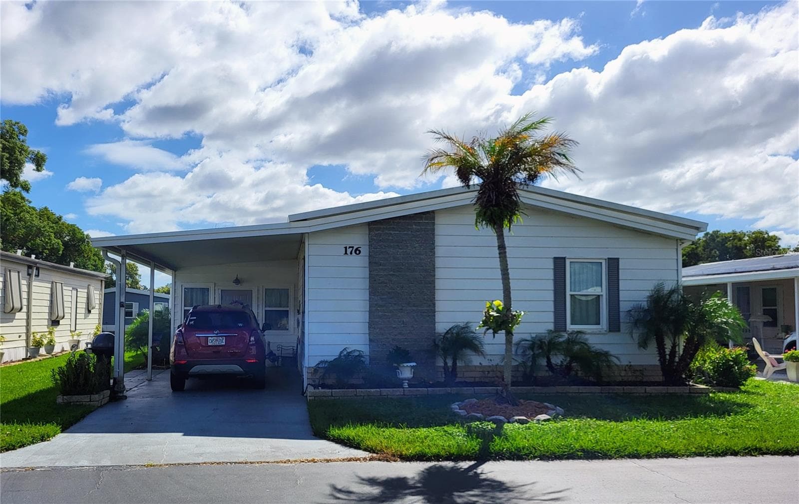 176 CLUBVIEW DR #3