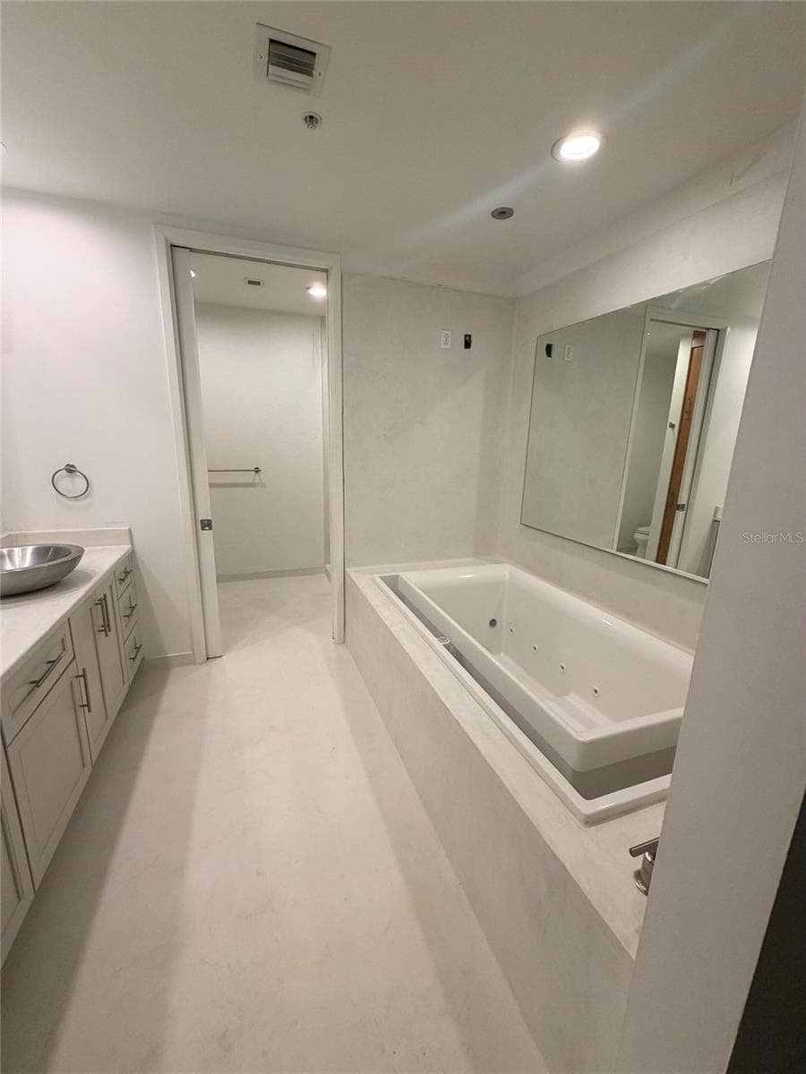 Condominium at 150 E ROBINSON ST #29B, ORLANDO, photo 17 of 35