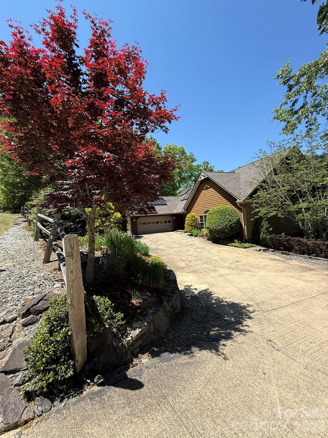 Entry to driveway - 157 Kawani Lane, Brevard