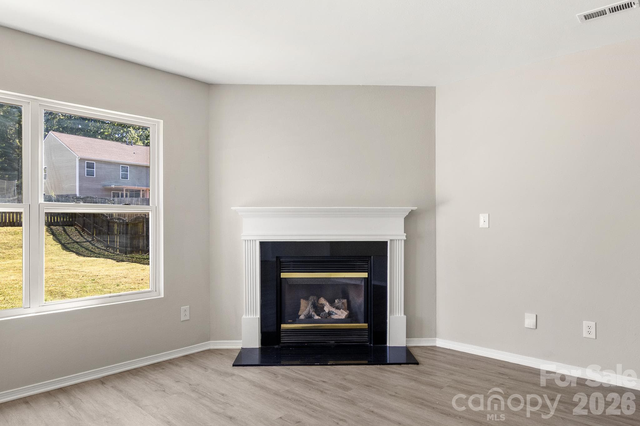 Single Family Residence at 12028 Red Leaf Drive, Charlotte, photo 16 of 46