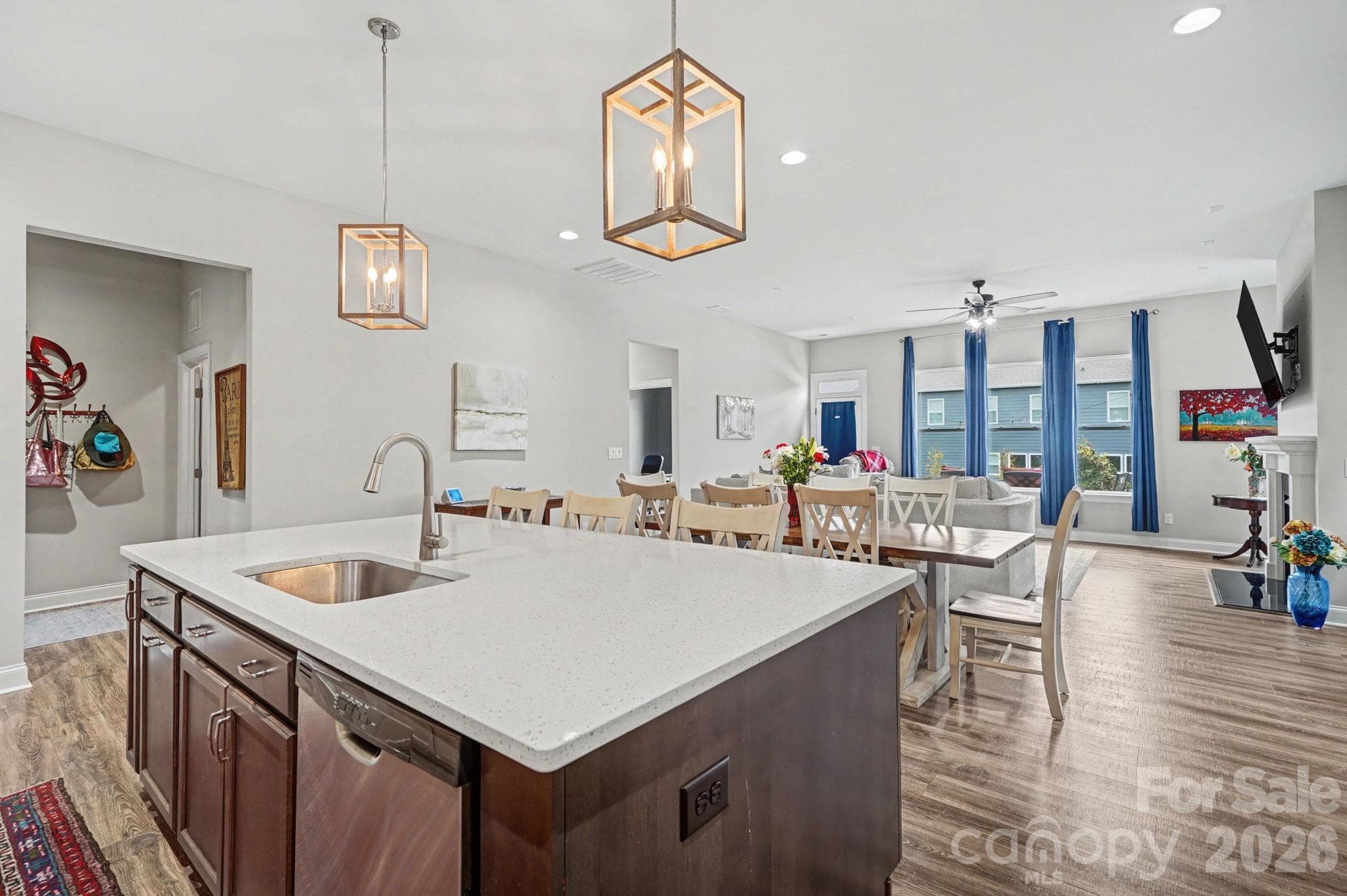 Kitchen island - 3013 Bonterra Boulevard, Indian Trail