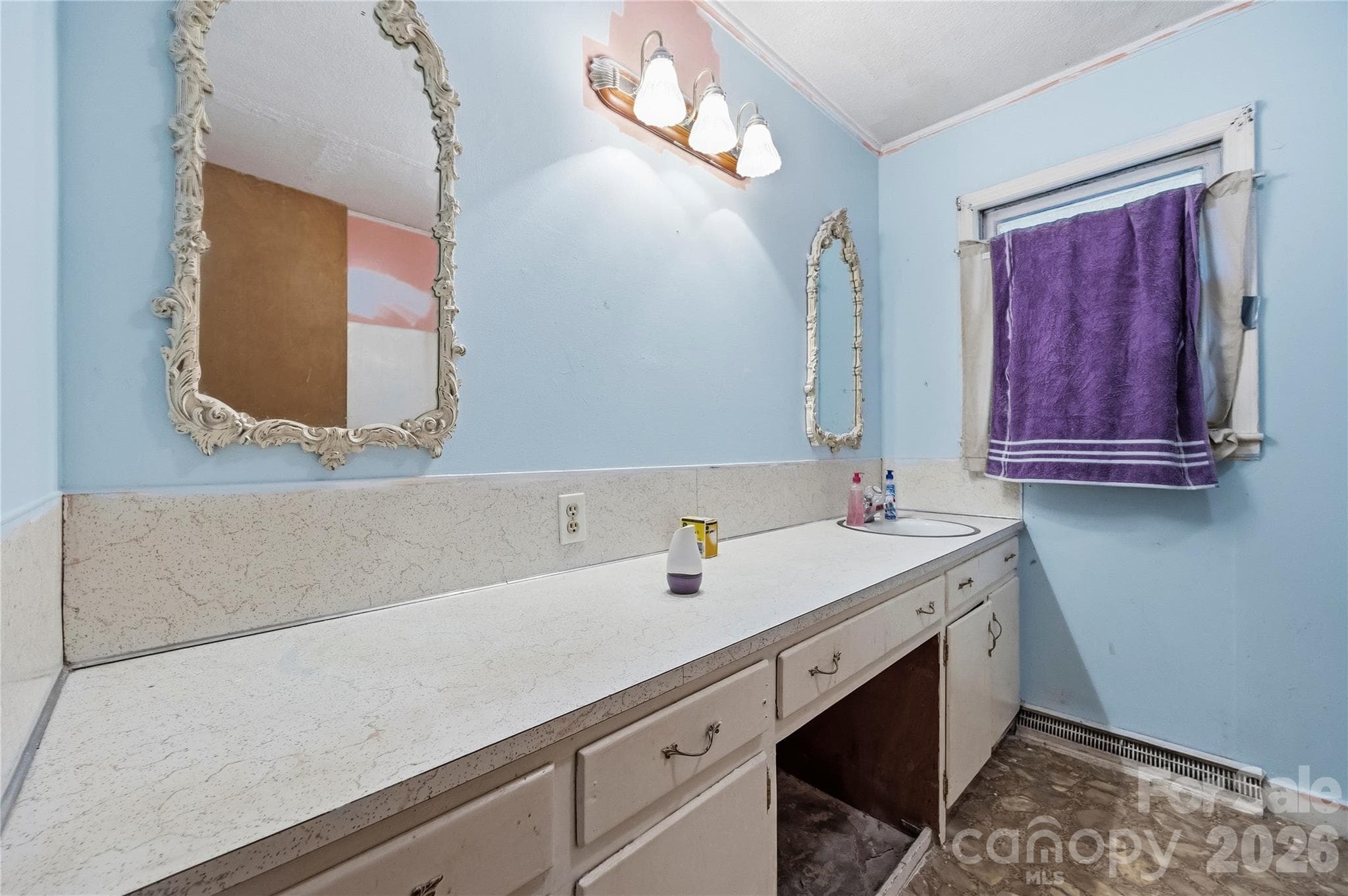 Single Family Residence at 328 Long Shoals Road, Bessemer City, photo 17 of 33