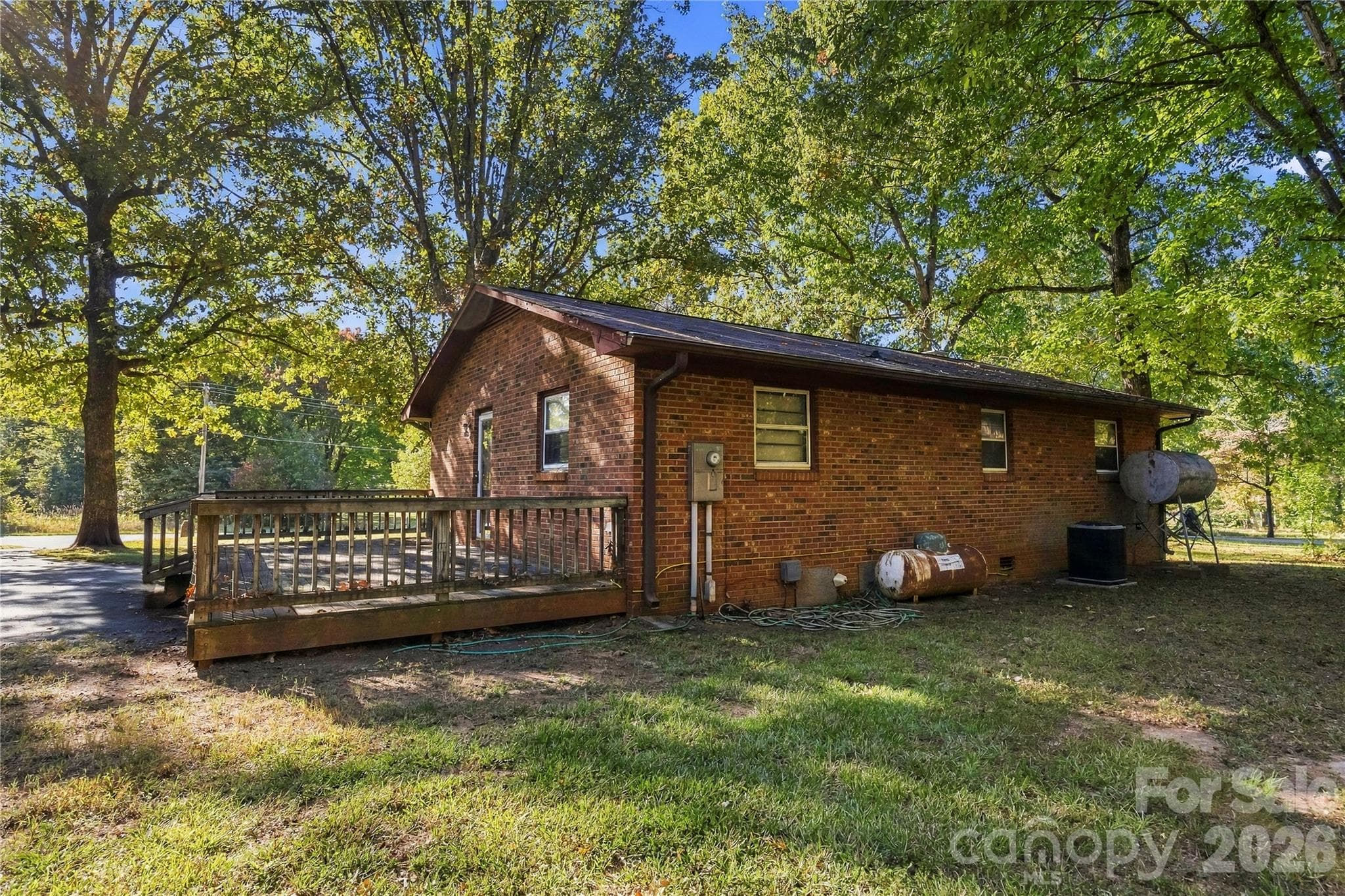 Single Family Residence at 328 Long Shoals Road, Bessemer City, photo 31 of 33