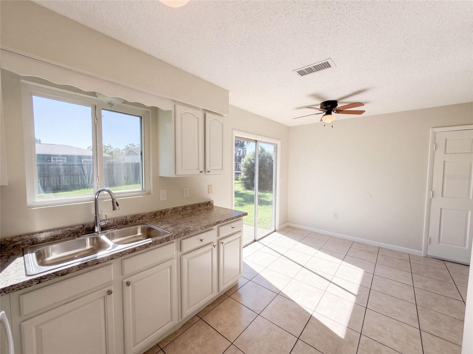 Single Family Residence at 8801 SE 89TH ST, OCALA, photo 6 of 16