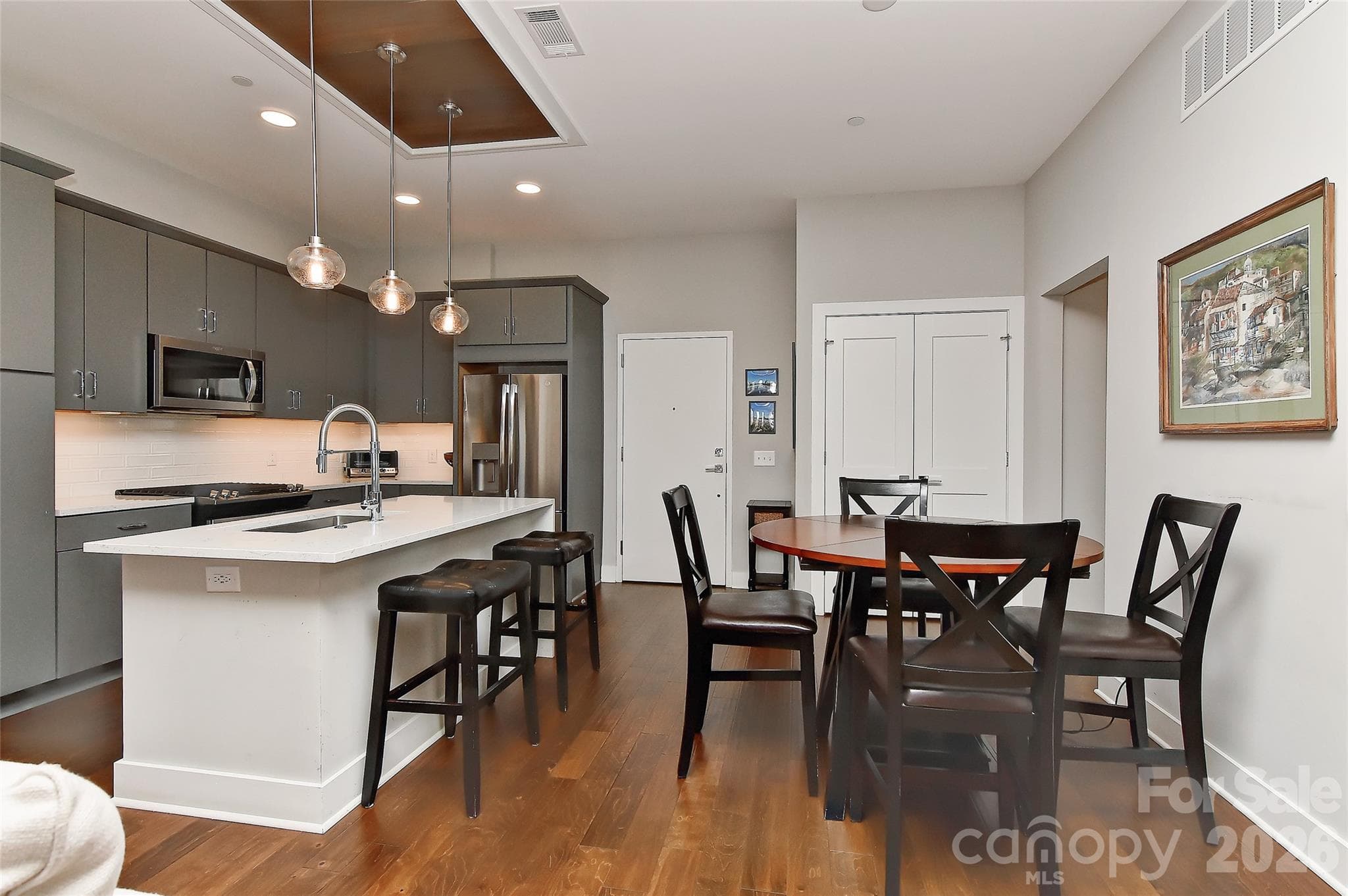 Condominium at 2401 Euclid Avenue, Charlotte, photo 14 of 52