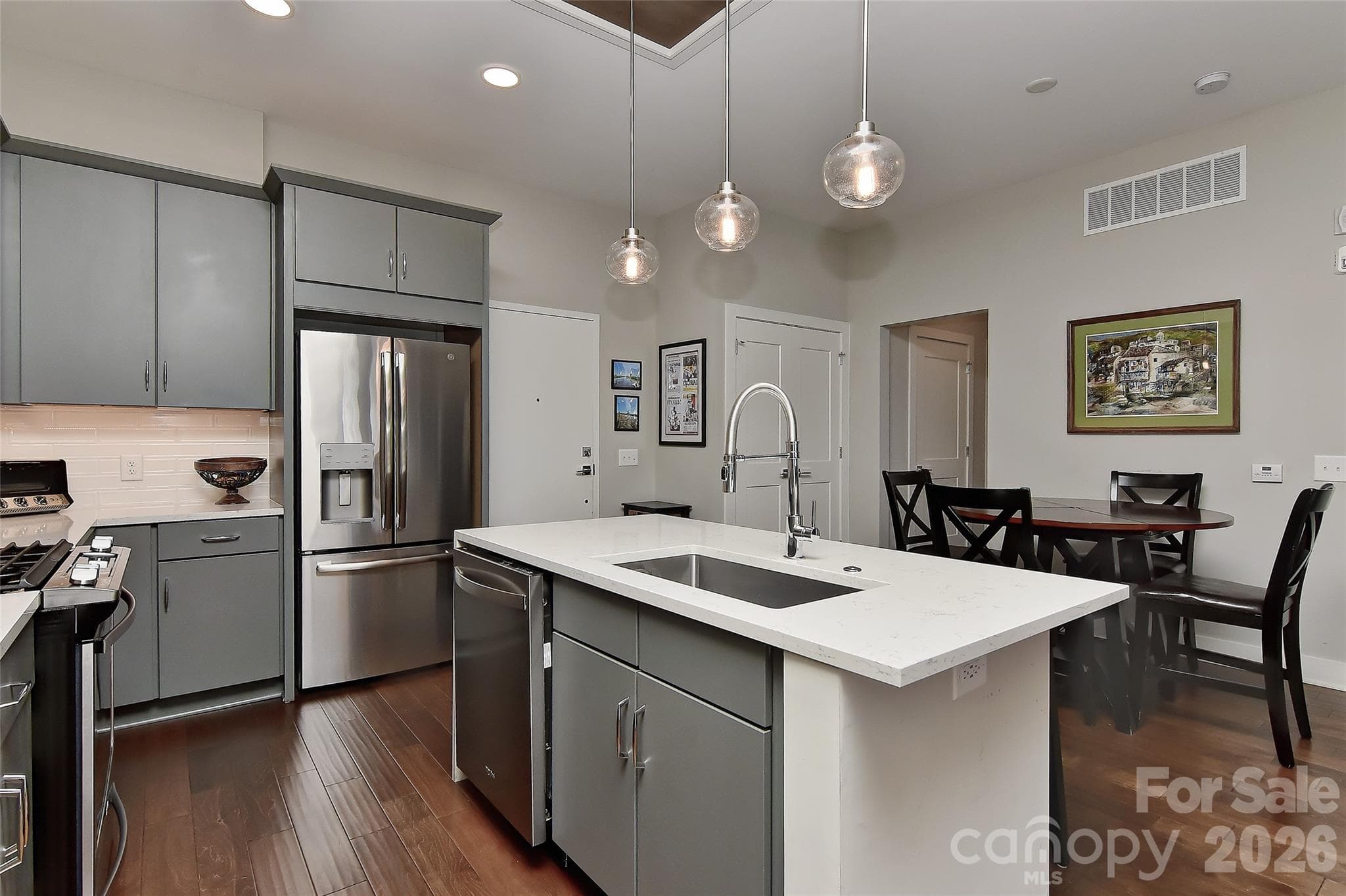 Condominium at 2401 Euclid Avenue, Charlotte, photo 16 of 52