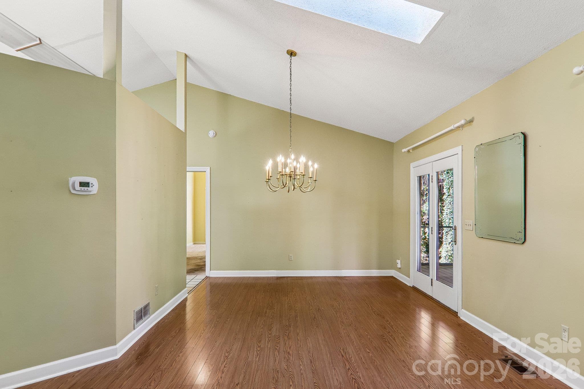 Single Family Residence at 108 Kenwood Drive, Hendersonville, photo 11 of 48