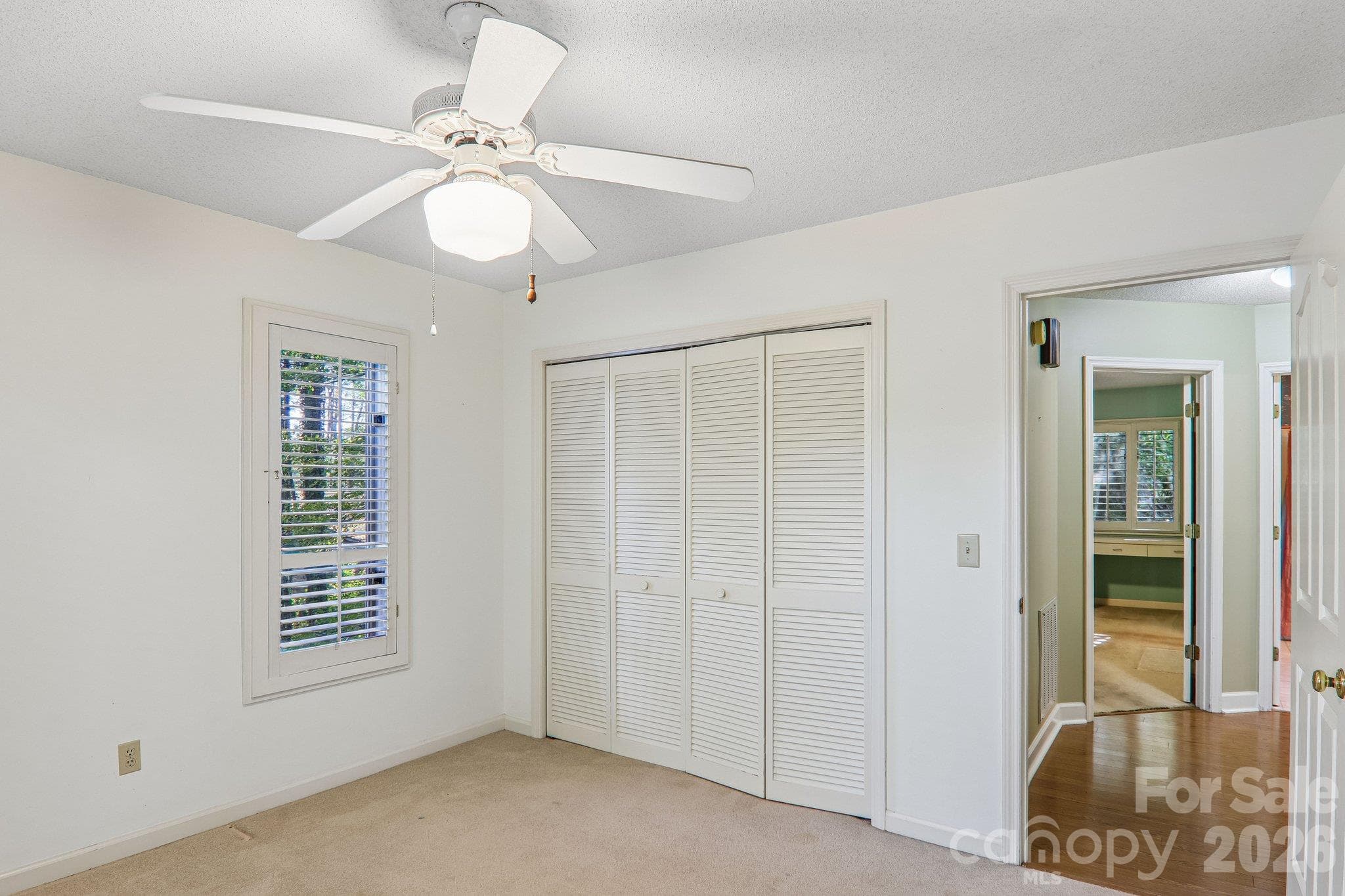 Single Family Residence at 108 Kenwood Drive, Hendersonville, photo 27 of 48