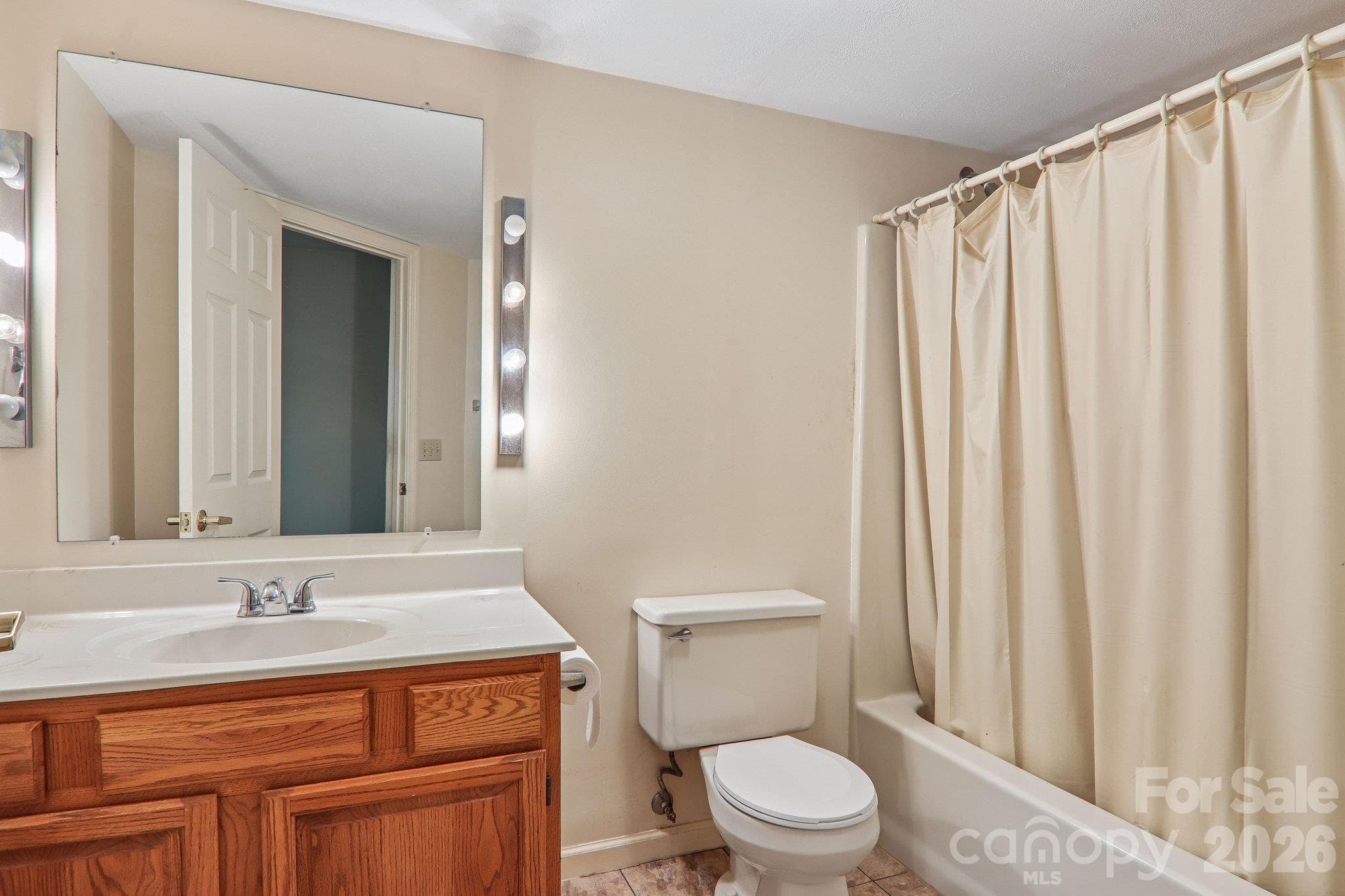 Basement Full Bath - 108 Kenwood Drive, Hendersonville