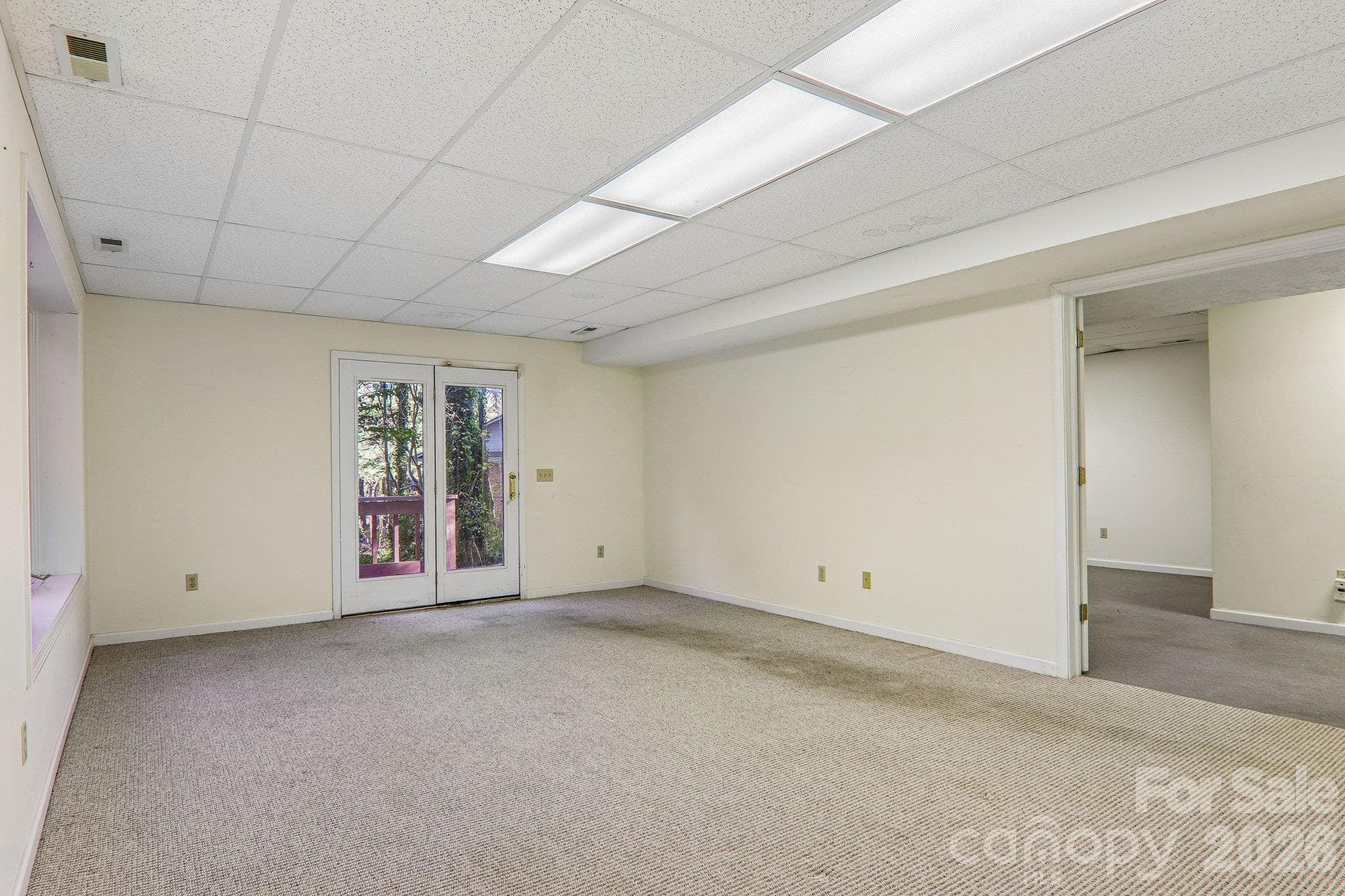 Flex Space - 108 Kenwood Drive, Hendersonville