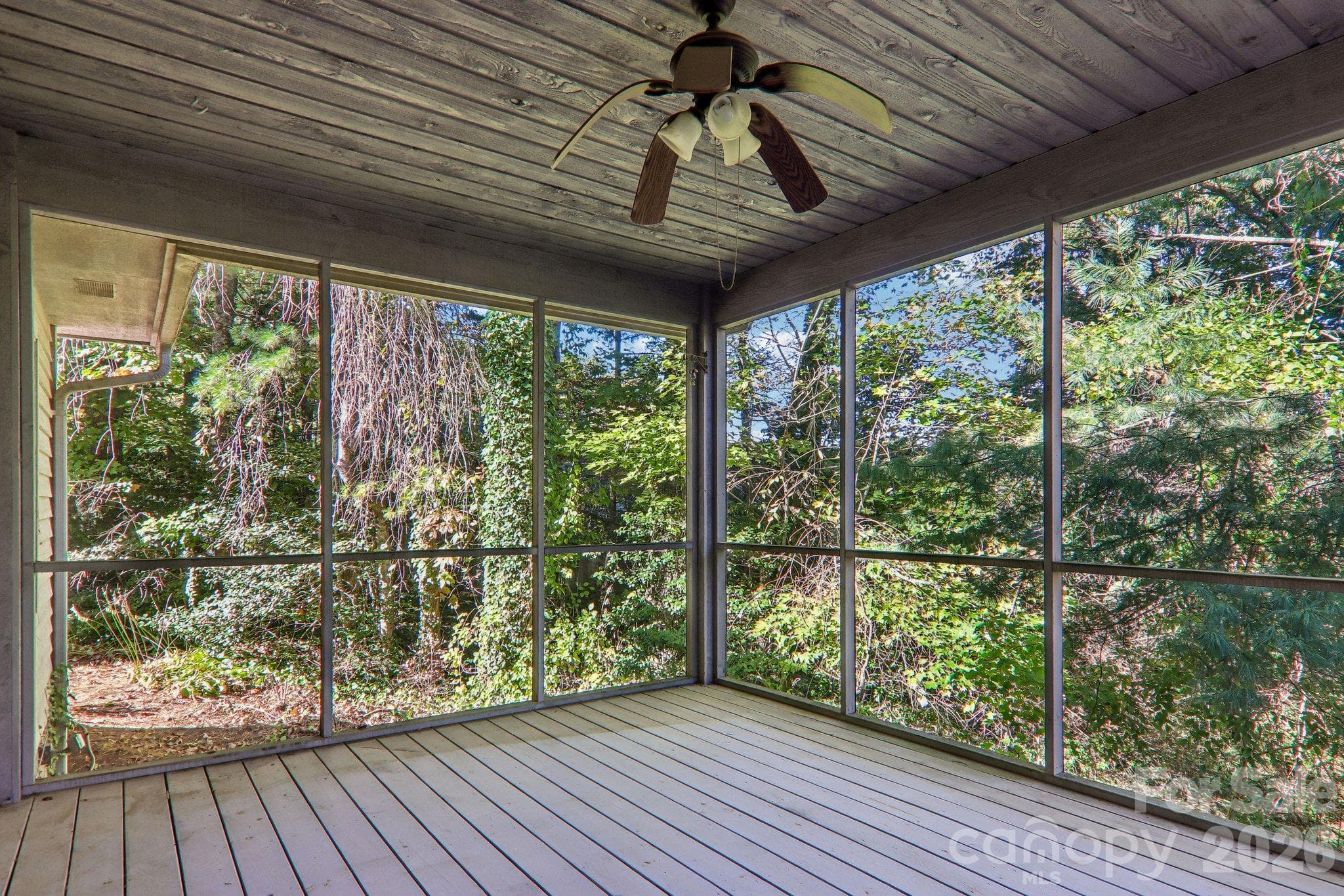 Single Family Residence at 108 Kenwood Drive, Hendersonville, photo 39 of 48