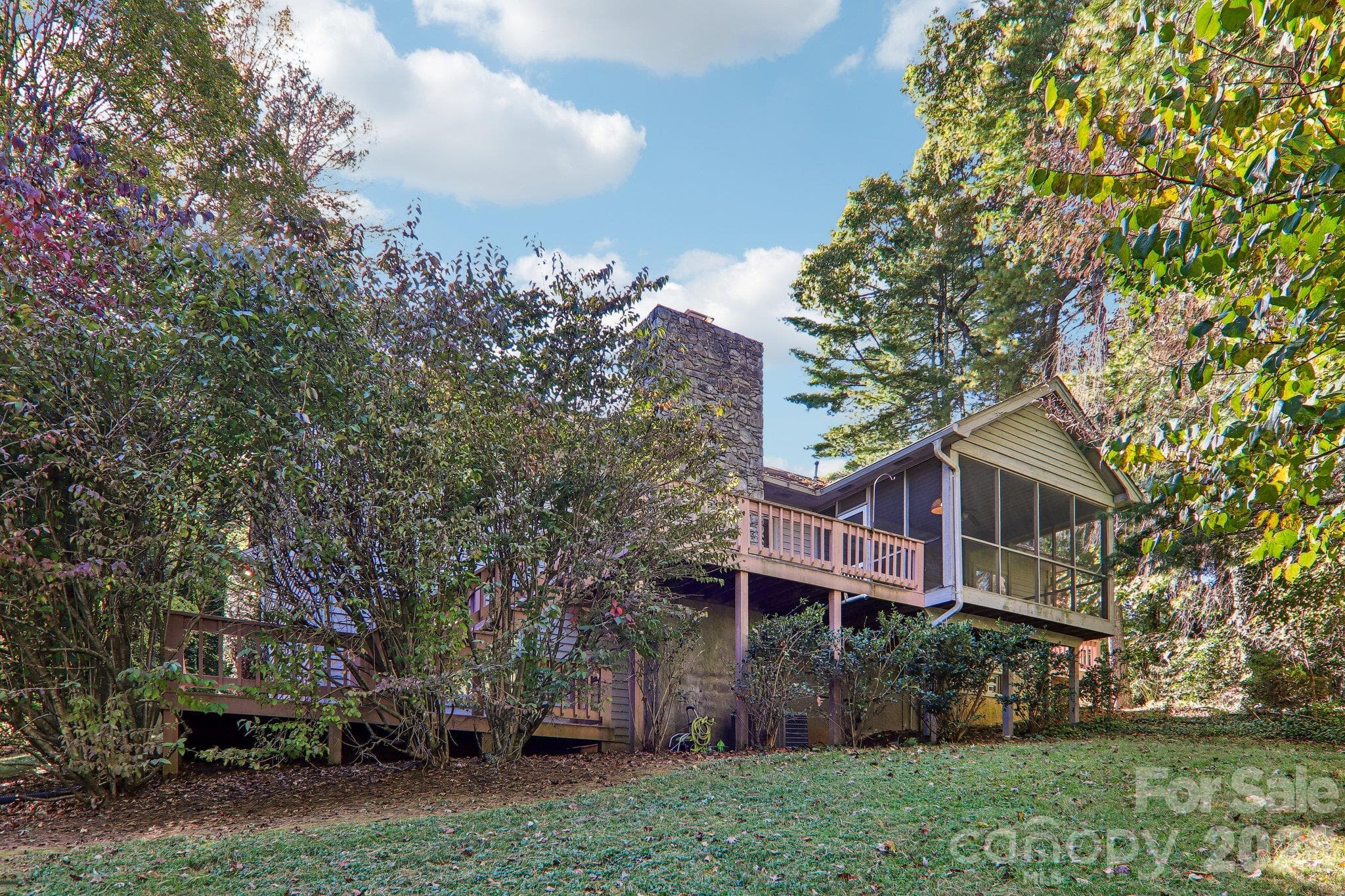 Single Family Residence at 108 Kenwood Drive, Hendersonville, photo 43 of 48