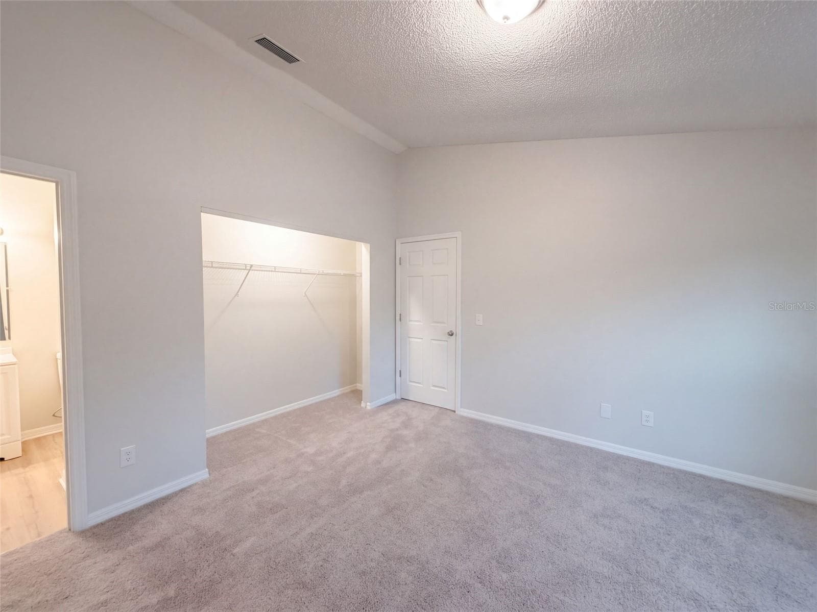Single Family Residence at 3 EMERALD TRAIL PL, OCALA, photo 9 of 18